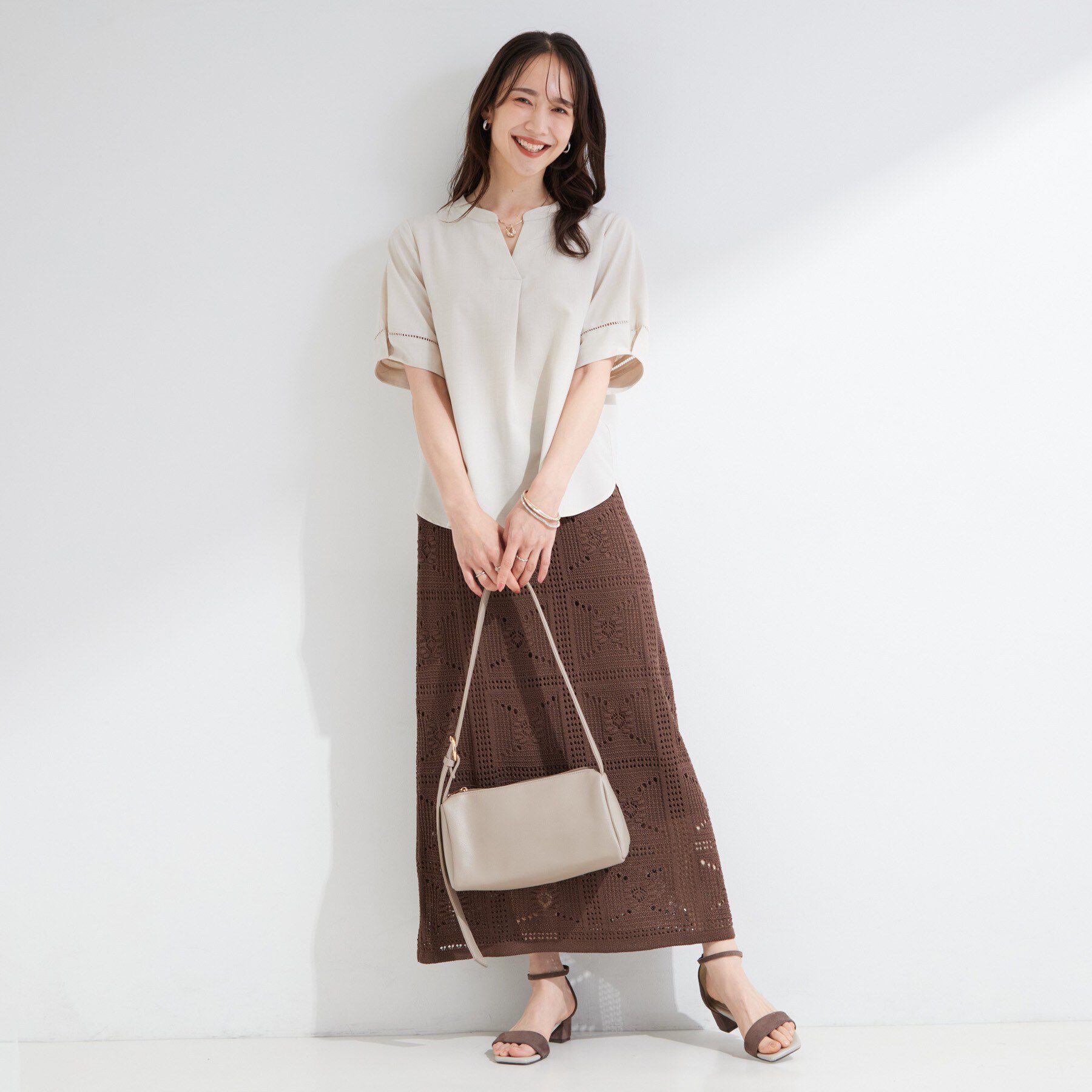 SHOO･LA･RUE「【洗濯後しわになりにくい/インせずきまる】お袖のハシゴレースで涼やかに 麻調スキッパーブラウス」|シャツ・ブラウス|