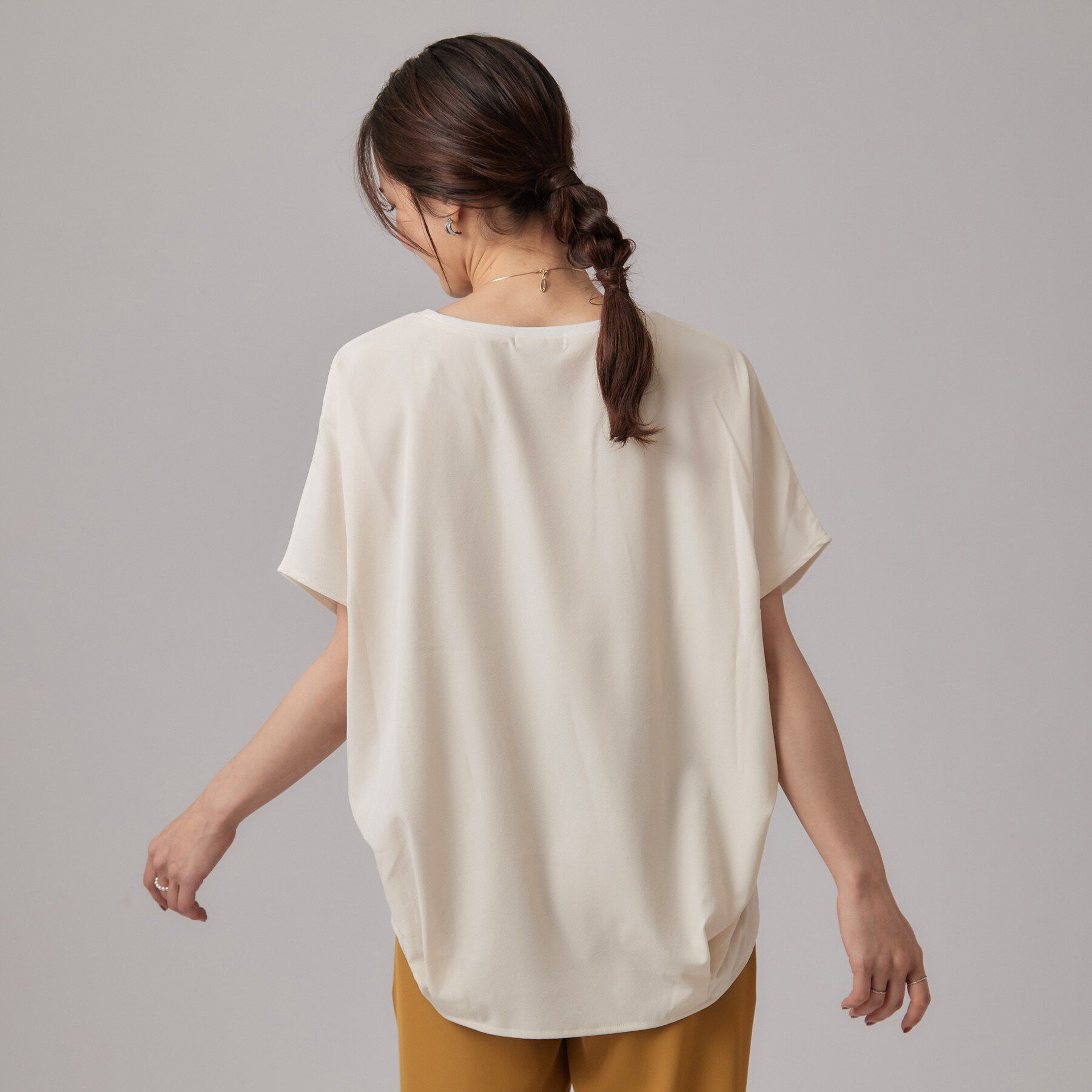SHOO･LA･RUE「【ひんやり/UV】ヒップまわりを自然にカバー 異素材ドッキング 裾タックトップス」|Tシャツ・カットソー|