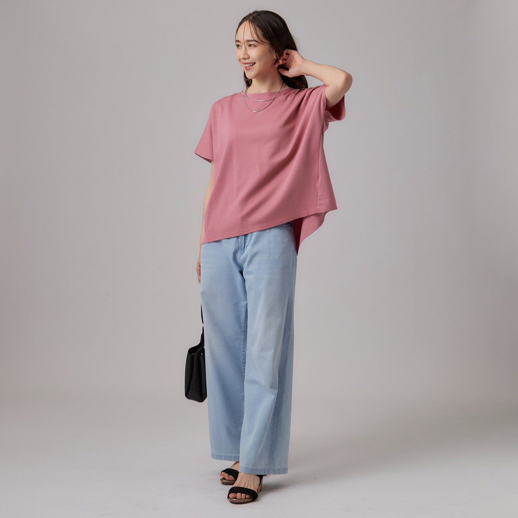 SHOO･LA･RUE「【体型カバー/S-LL】後ろ姿も映える 異素材ドッキングトップス」|Tシャツ・カットソー|