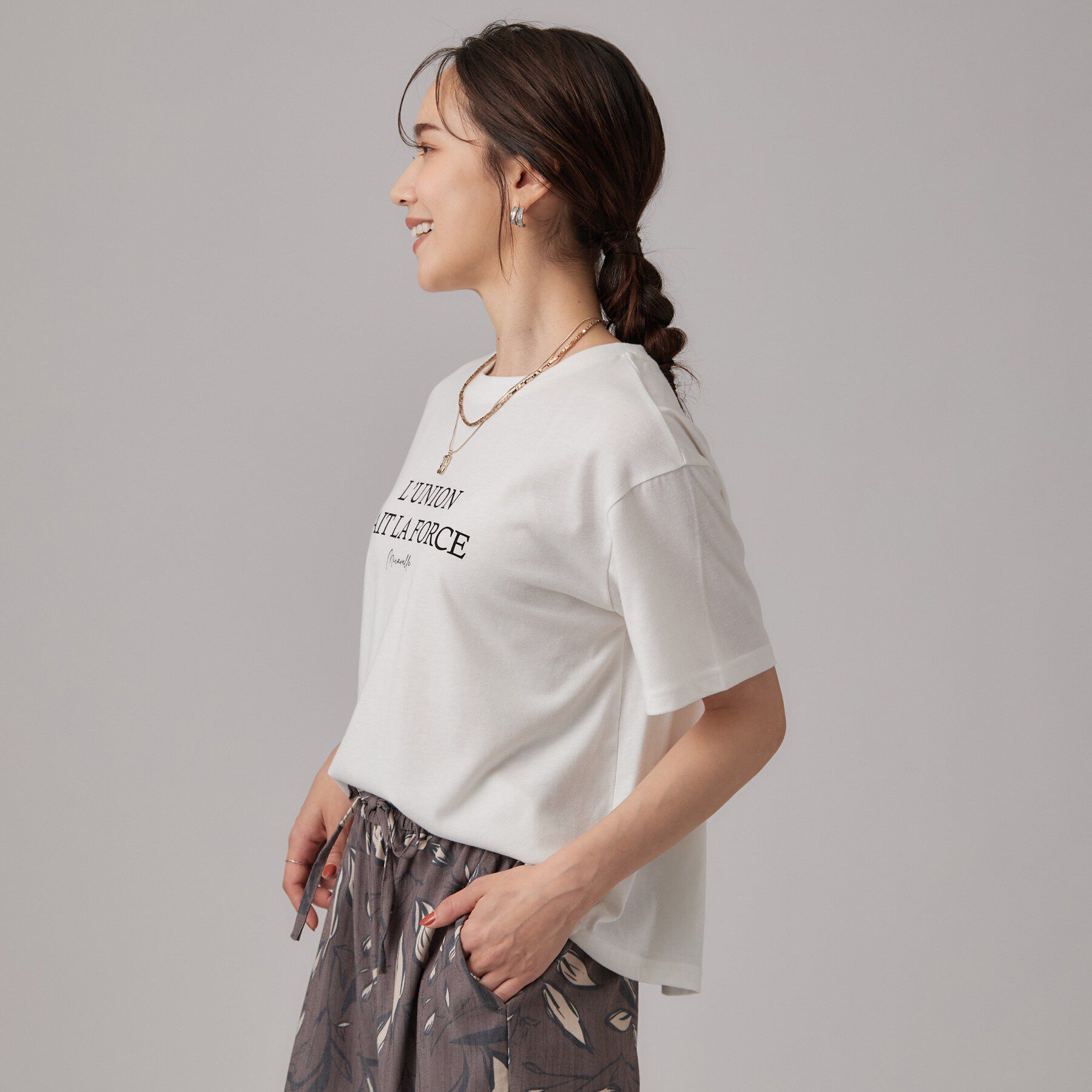 SHOO･LA･RUE「【2点セット/体型カバー】クロシェ編みベスト+ロゴT」|Tシャツ・カットソー|