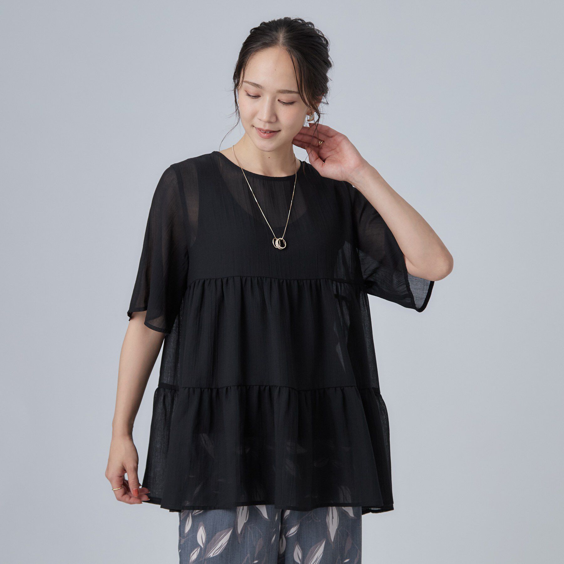 SHOO･LA･RUE「【洗濯機可/S-LL】インせず着られる シアー素材が上品なティアードブラウス」|シャツ・ブラウス|