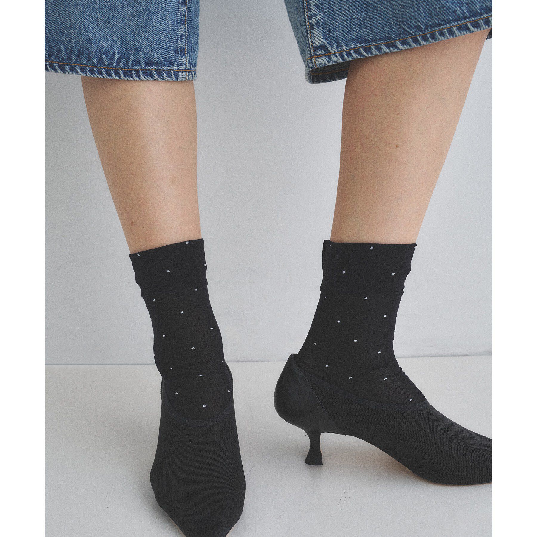 CODE A「piedi nudi｜SHEER DOT SOX」|ソックス|ブラック(119)