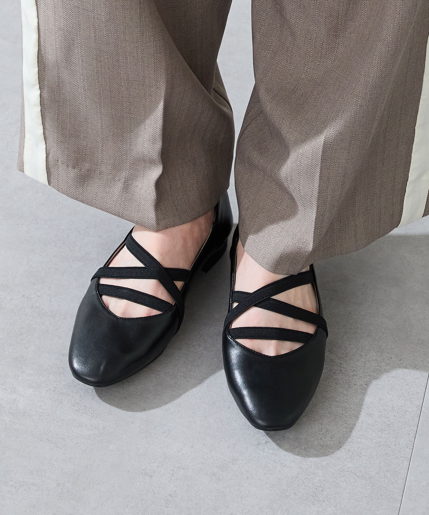 WA Oriental TRaffic「ゴムストラップフラットパンプス/52305」|パンプス|BLACK