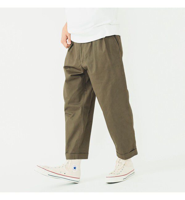 BEAMS PLUS「BEAMS PLUS｜2 Pleats Tapered Twill｜メンズ  チノパン｜オールシーズン」|チノ|OLIVE