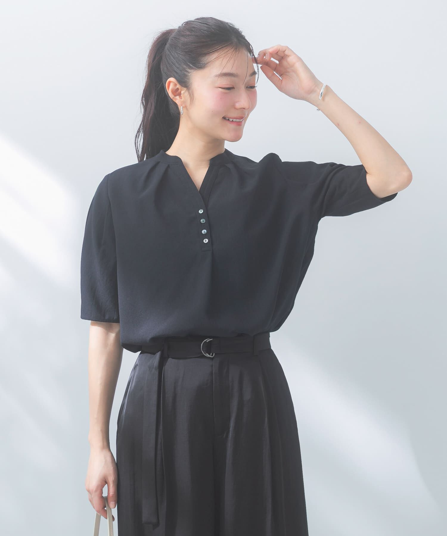 URBAN RESEARCH ROSSO「『UR TECH DRYLUXE』 デザインスリーブブラウス」|シャツ・ブラウス|