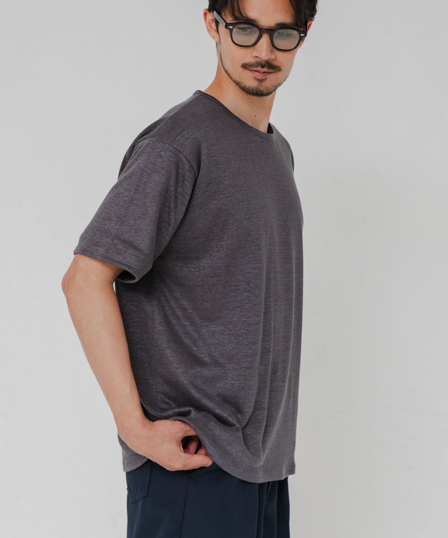 URBAN RESEARCH「『洗濯可』LINEN NARROW TRIM T-SHIRTS」|Tシャツ・カットソー|