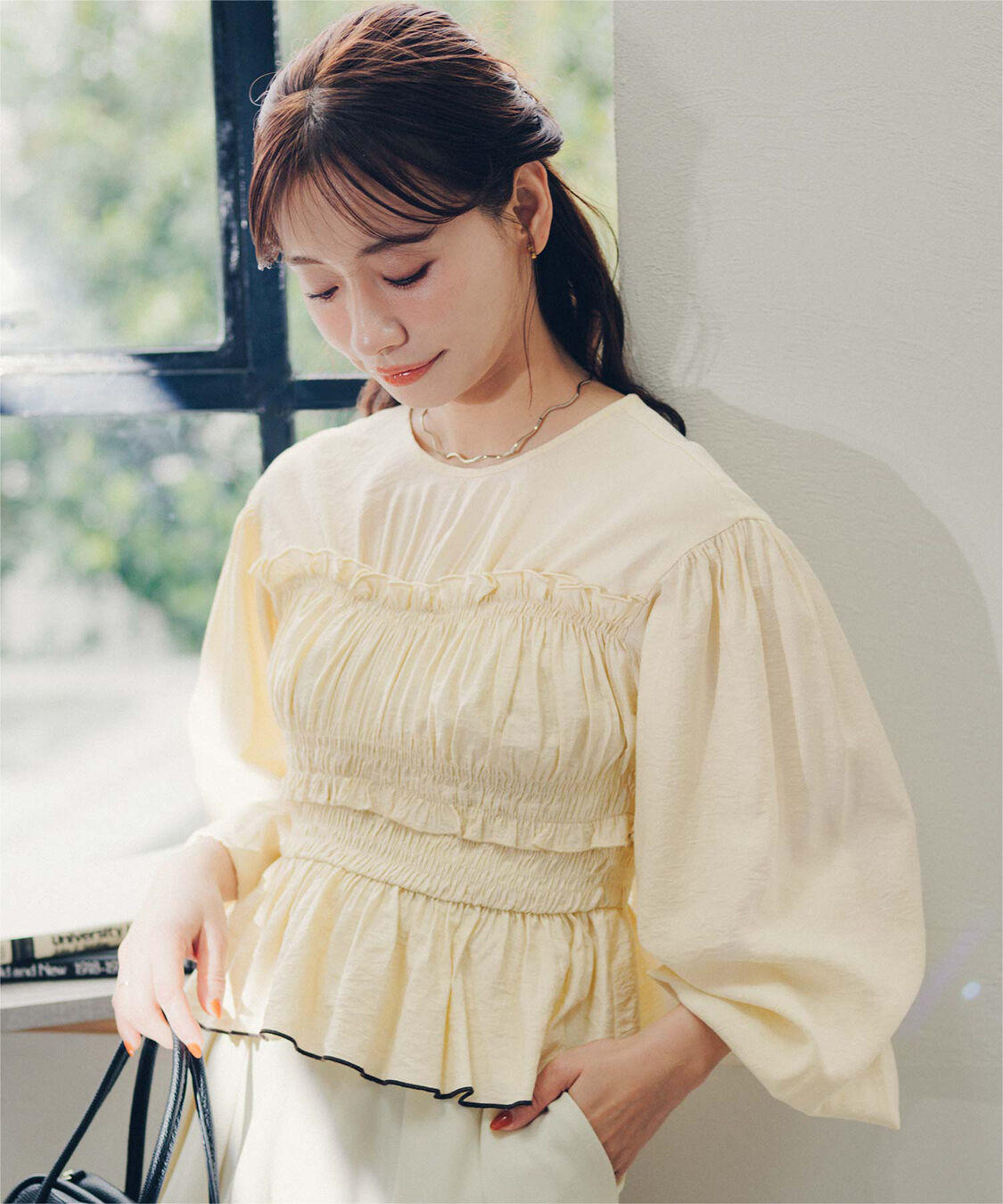 titivate「【赤埴奈津子さんコラボアイテム】シャーリングデザイントップス」|シャツ・ブラウス|