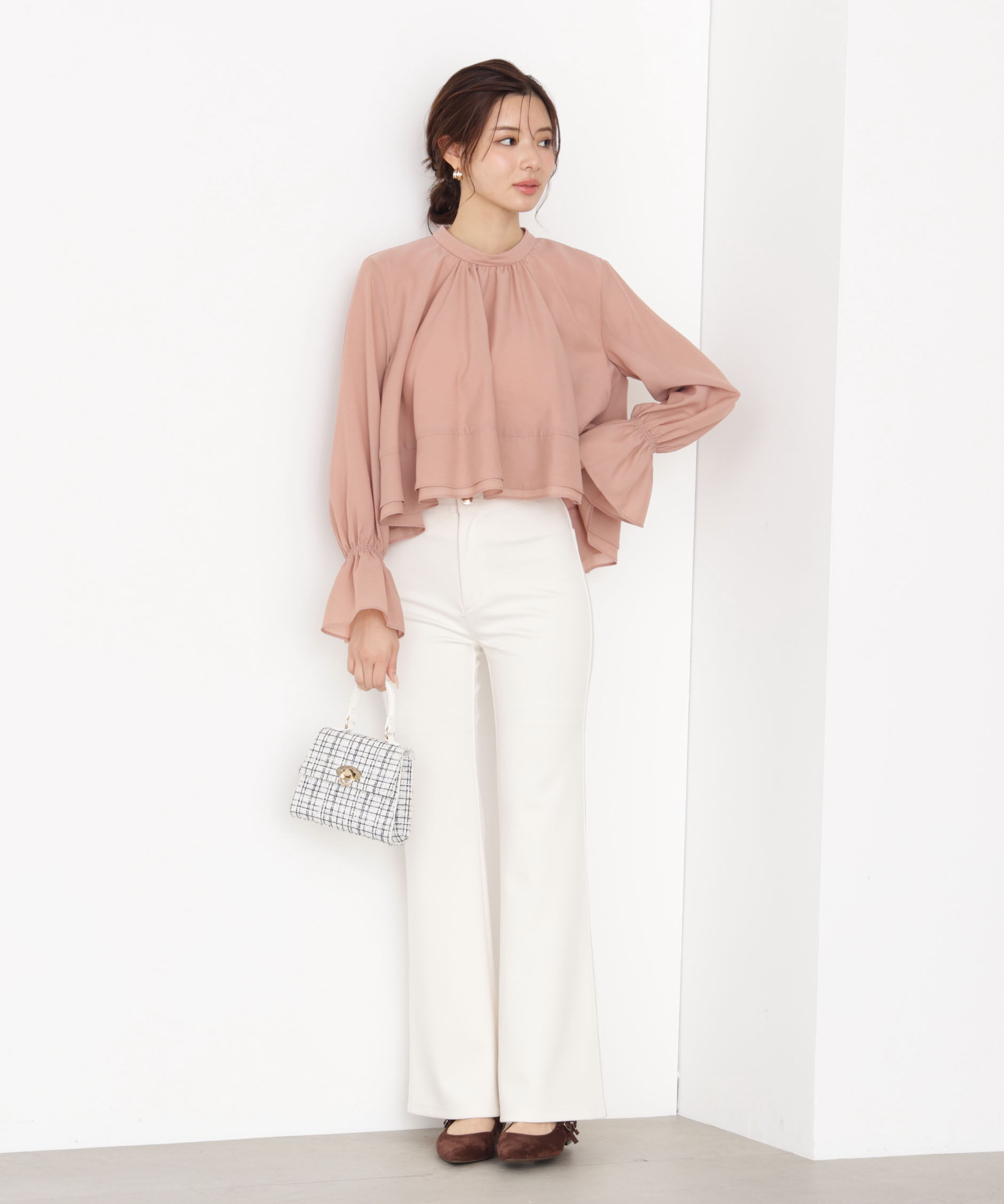 PROPORTION BODY DRESSING「＜ウォッシャブル＞ヘムフレアブラウス 25AW」|シャツ・ブラウス|