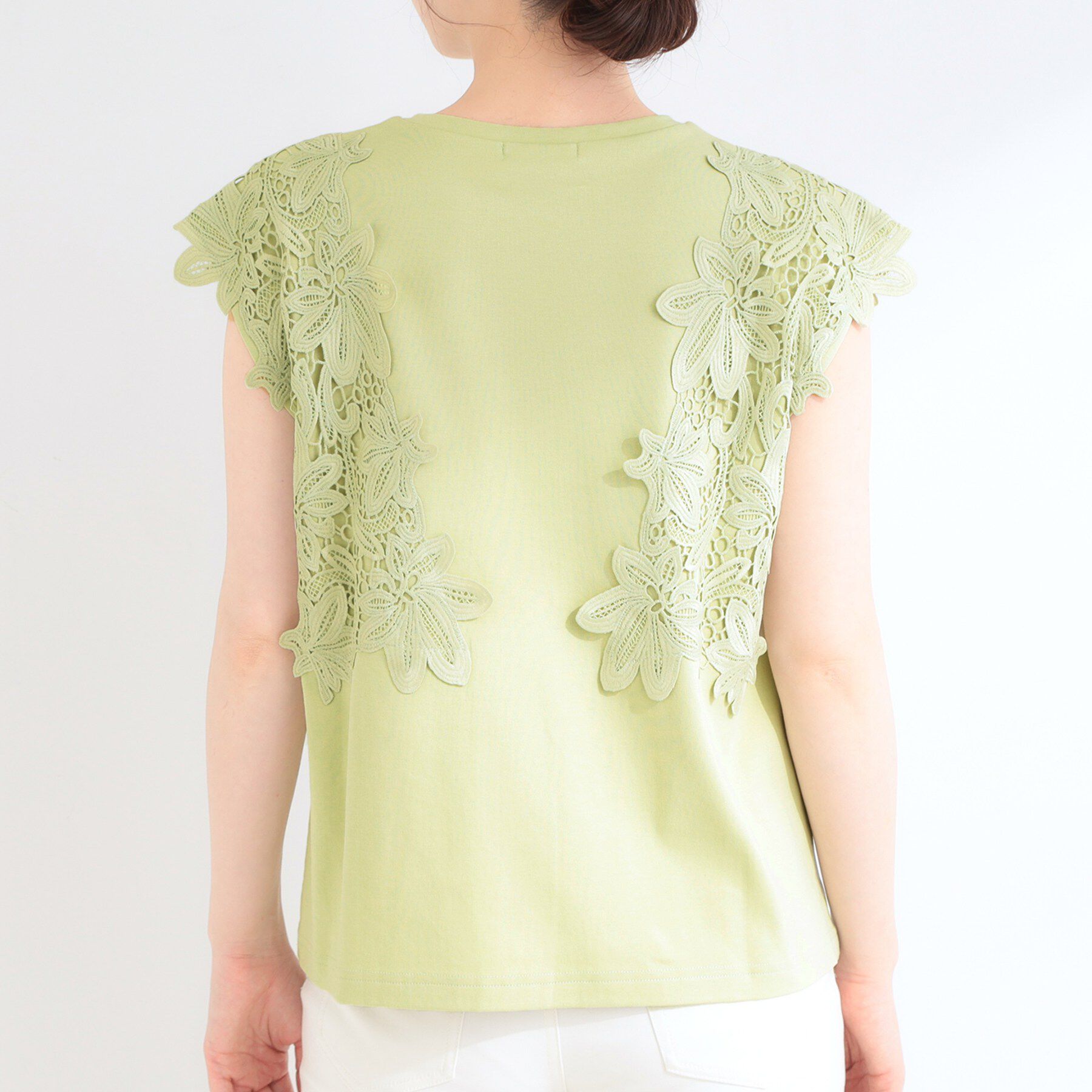 SHOO･LA･RUE「【ひんやり/S-LL/洗濯機可】女性らしさ溢れるモチーフレース スムースTシャツ」|Tシャツ・カットソー|