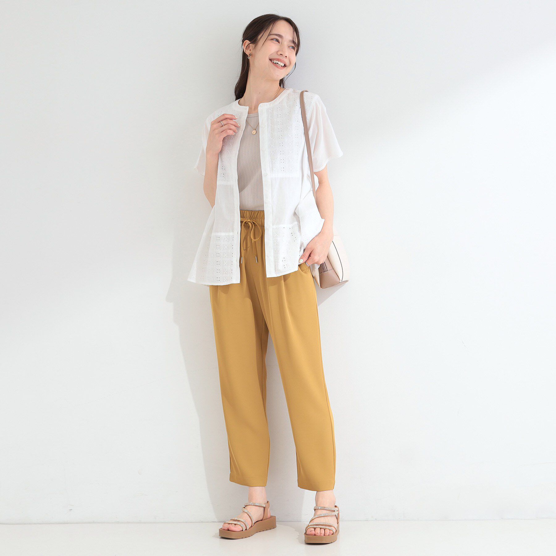 SHOO･LA･RUE「【体型カバー/S~LL】インせず着られて刺繍が目を引く 切替ノーカラーブラウス」|シャツ・ブラウス|