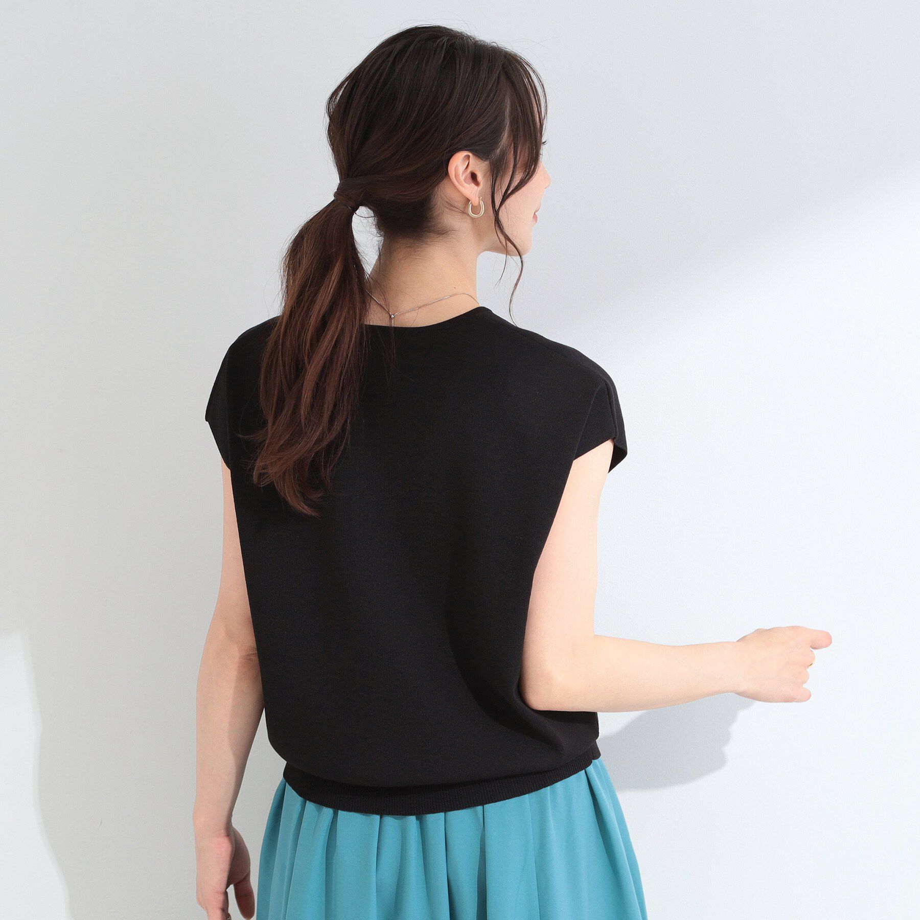SHOO･LA･RUE「【ひんやり/洗濯機可/S-LL】インせず着られる 大人シンプルサマーニット」|ニット・セーター|