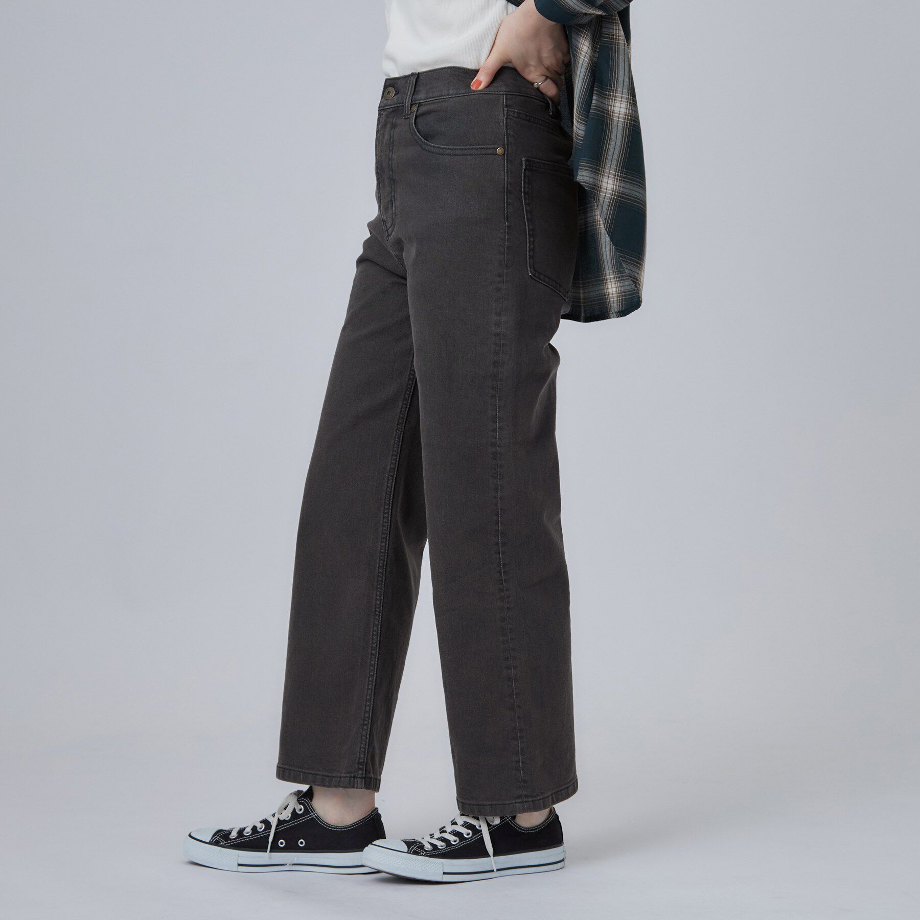 SHOO･LA･RUE「【S-LL/ストレッチ/色落ちしにくいネイビー】脚がまっすぐきれいに見える ワイドストレートデニムパ」|デニム|