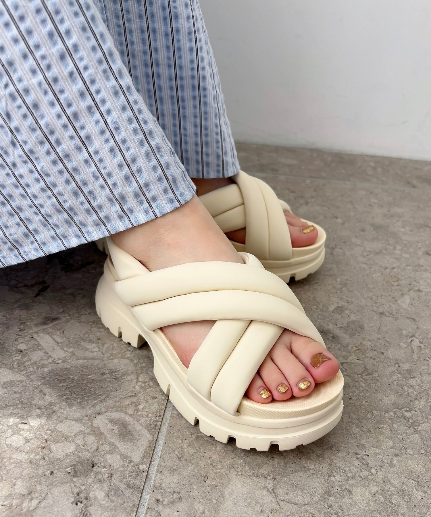 ORiental TRaffic「【 新色 追加 】クロスベルト厚底サンダル/51201 サンダル 厚底 人気 売れてる」|サンダル|BEIGE