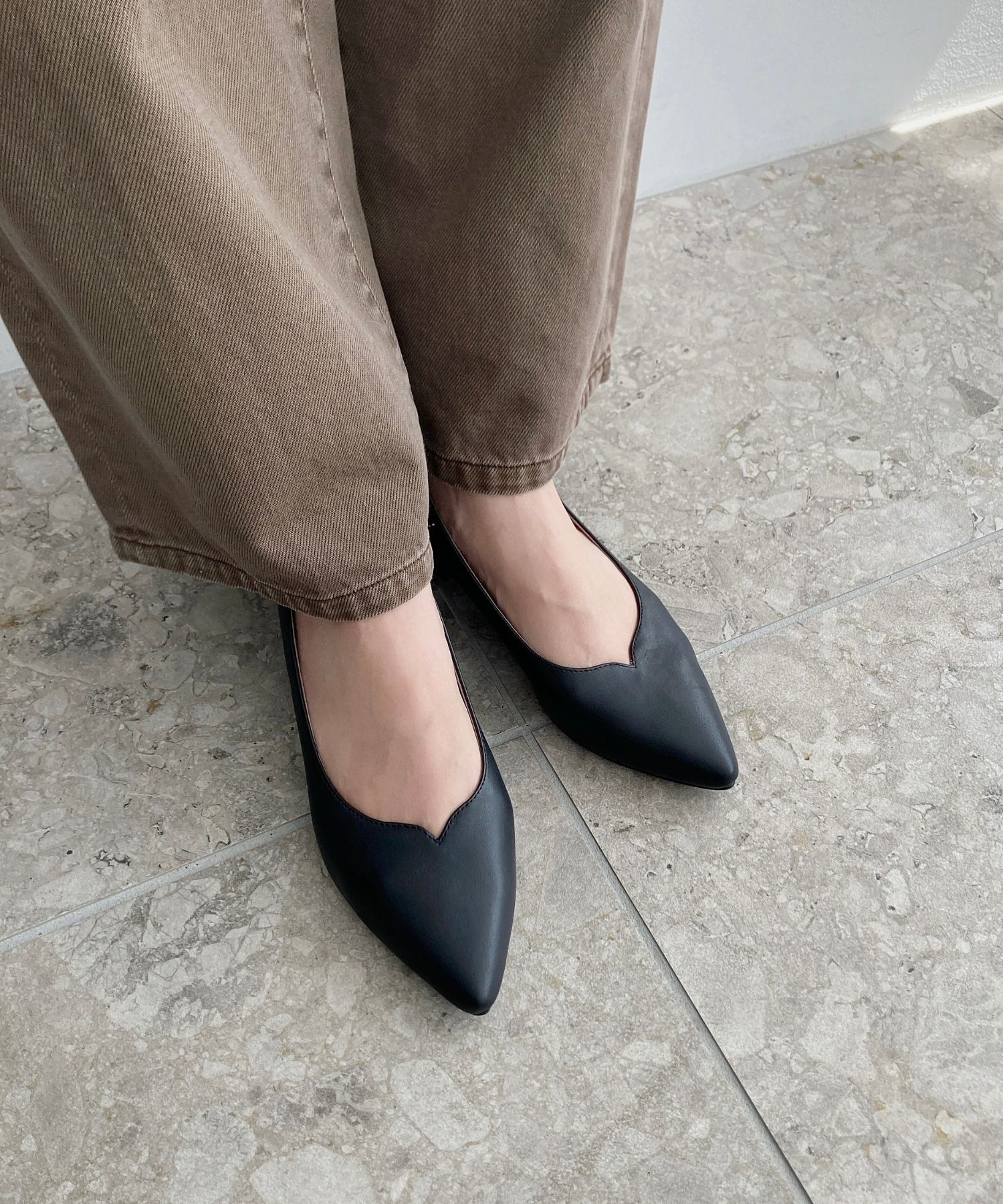 ORiental TRaffic「【WEB限定】スリットカット ポインテッドトゥ ヒール パンプス /55105 通勤 Vカット シンプル」|パンプス|BLACK