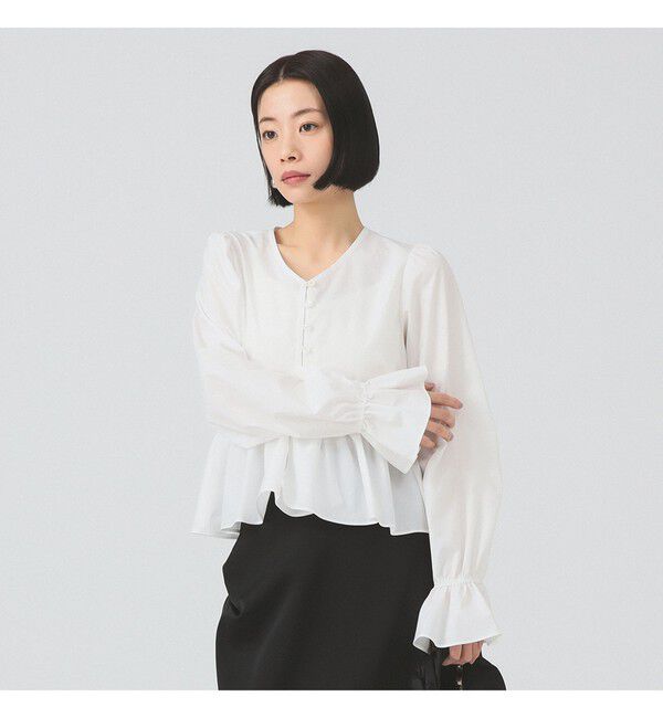 Ray BEAMS 「ギャザー ペプラム Vネック ブラウス　　26SS 日除け 裾フレア 冷房対策  春夏」|シャツ・ブラウス|WHITE
