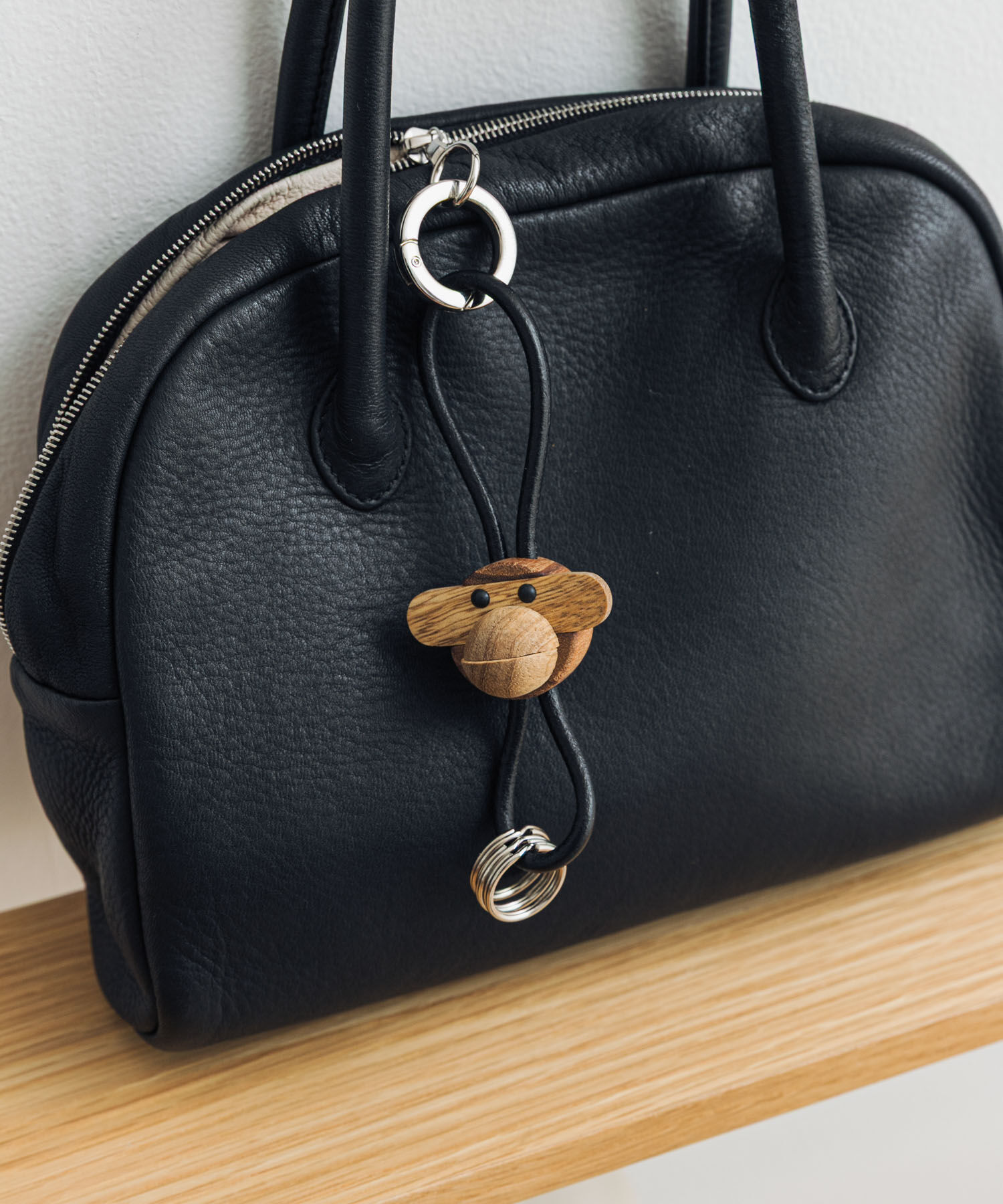 URBAN RESEARCH DOORS「KAY BOJESEN DENMARK　キーチェーン Monkey silver」|チャーム・キーホルダー|シルバー