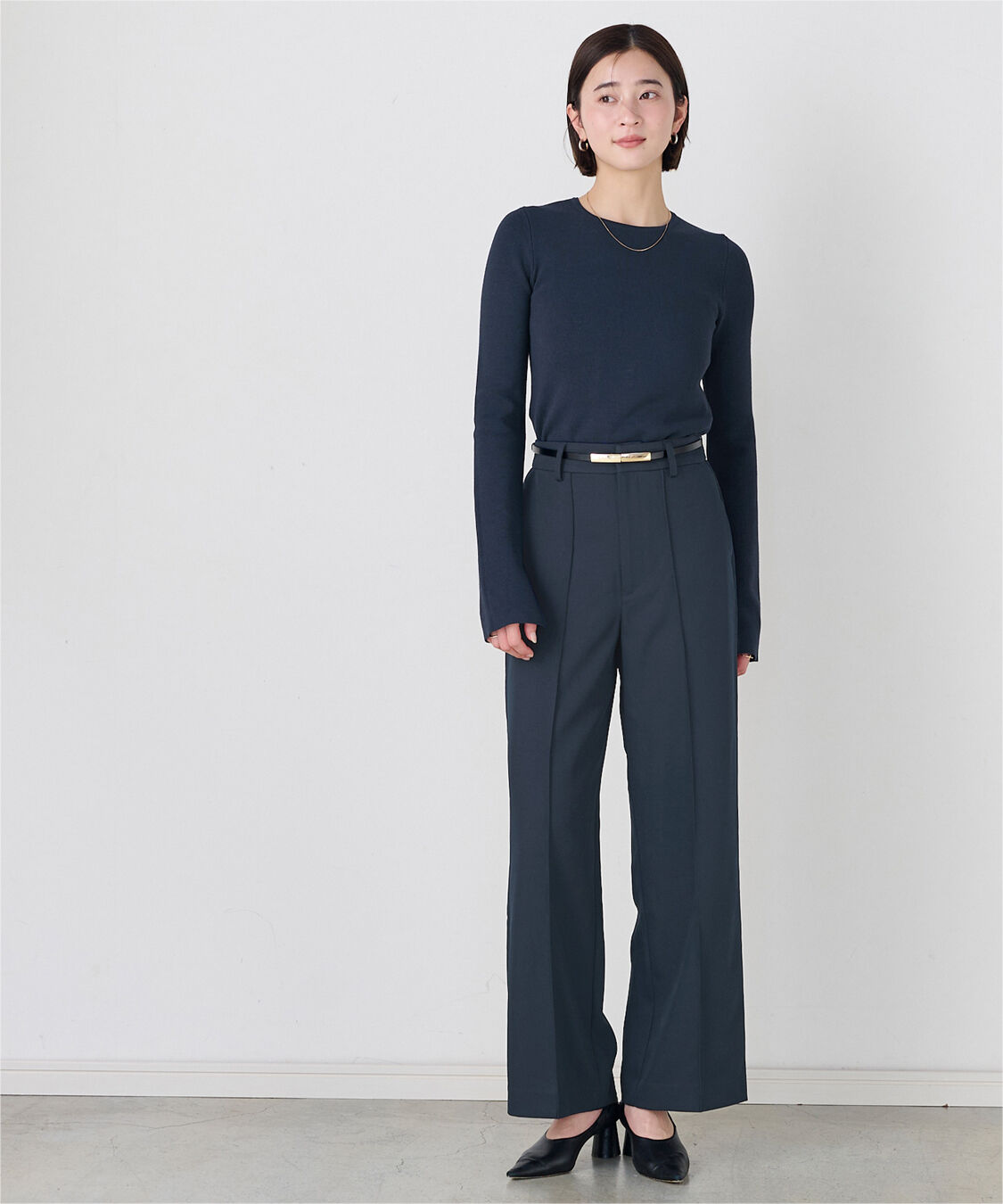 ur's「ピンタックセンタープレスワイドパンツ」|スラックス|