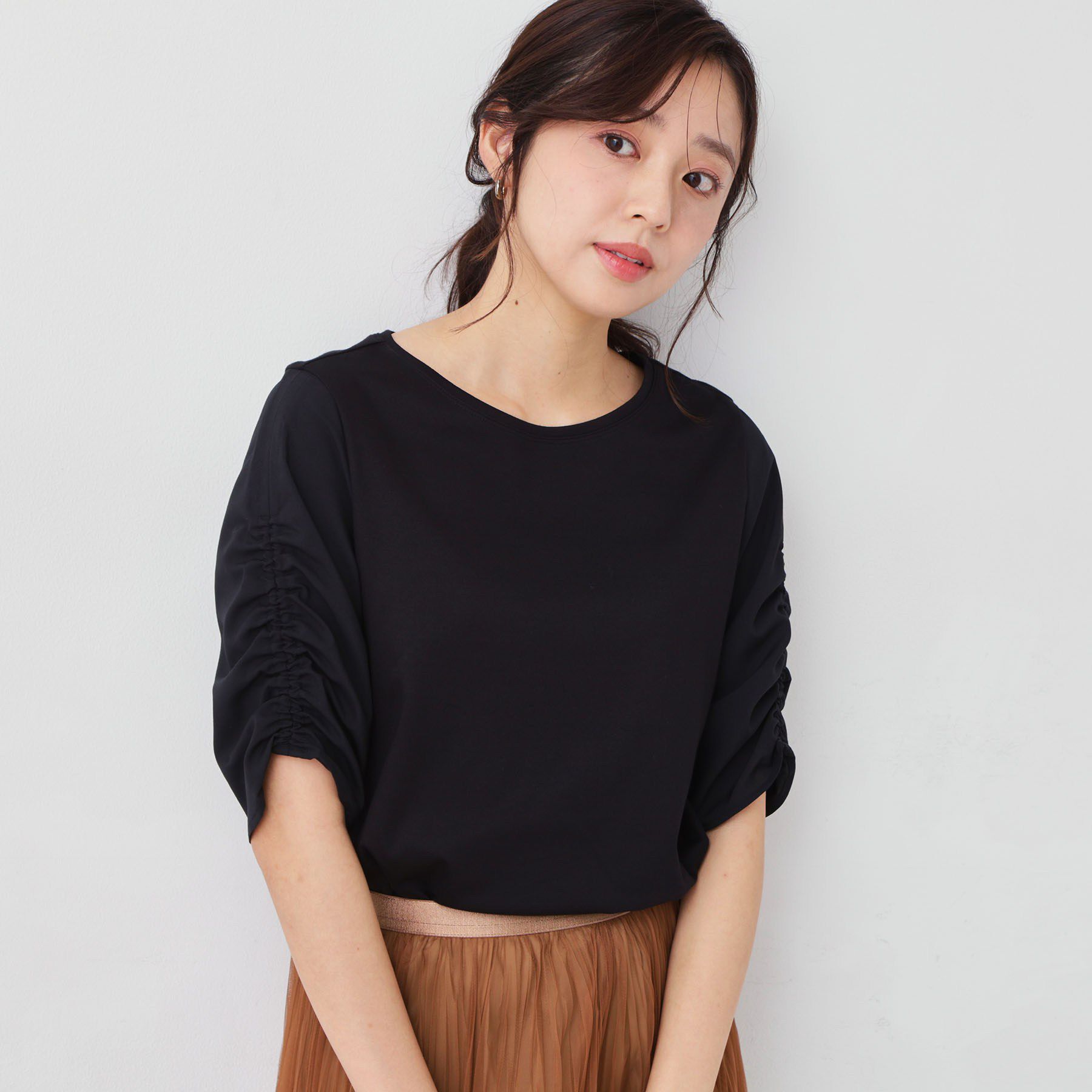 COUP DE CHANCE「【手洗い可／日本製】袖ギャザーカットソー」|Tシャツ・カットソー|ブラック(019)