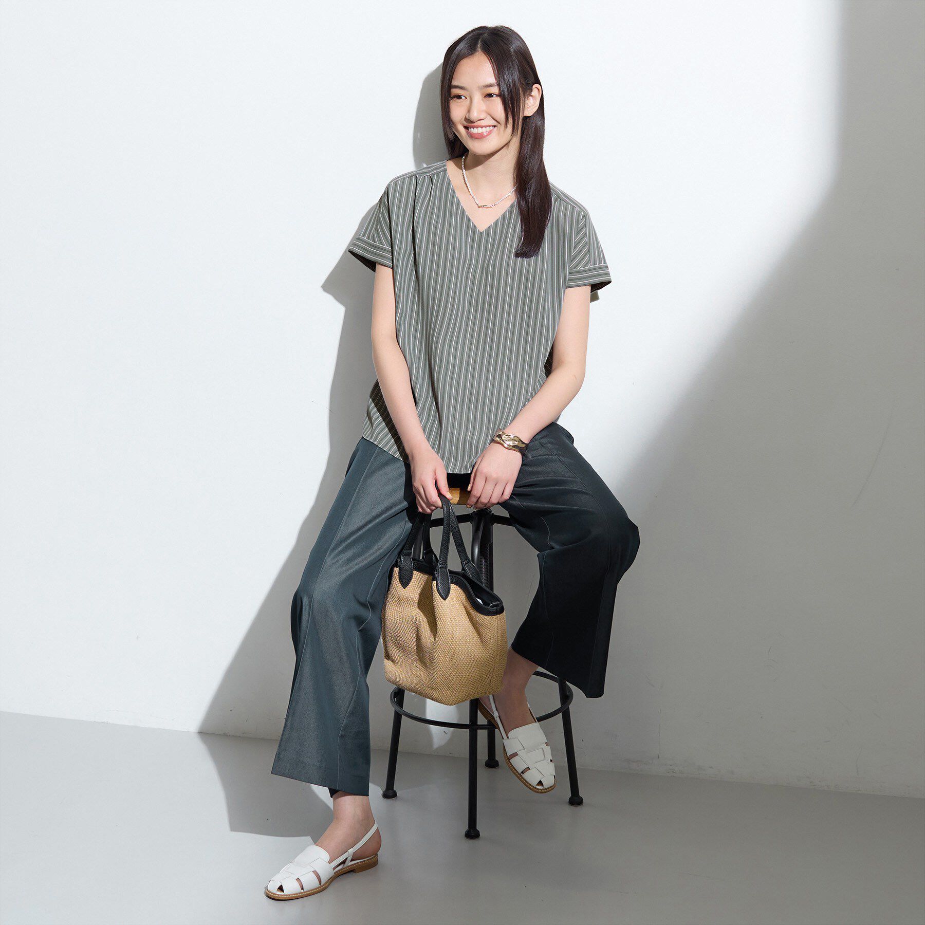 INDIVI「【清涼感／UVケア／接触冷感】Vネックストライプブラウス」|シャツ・ブラウス|