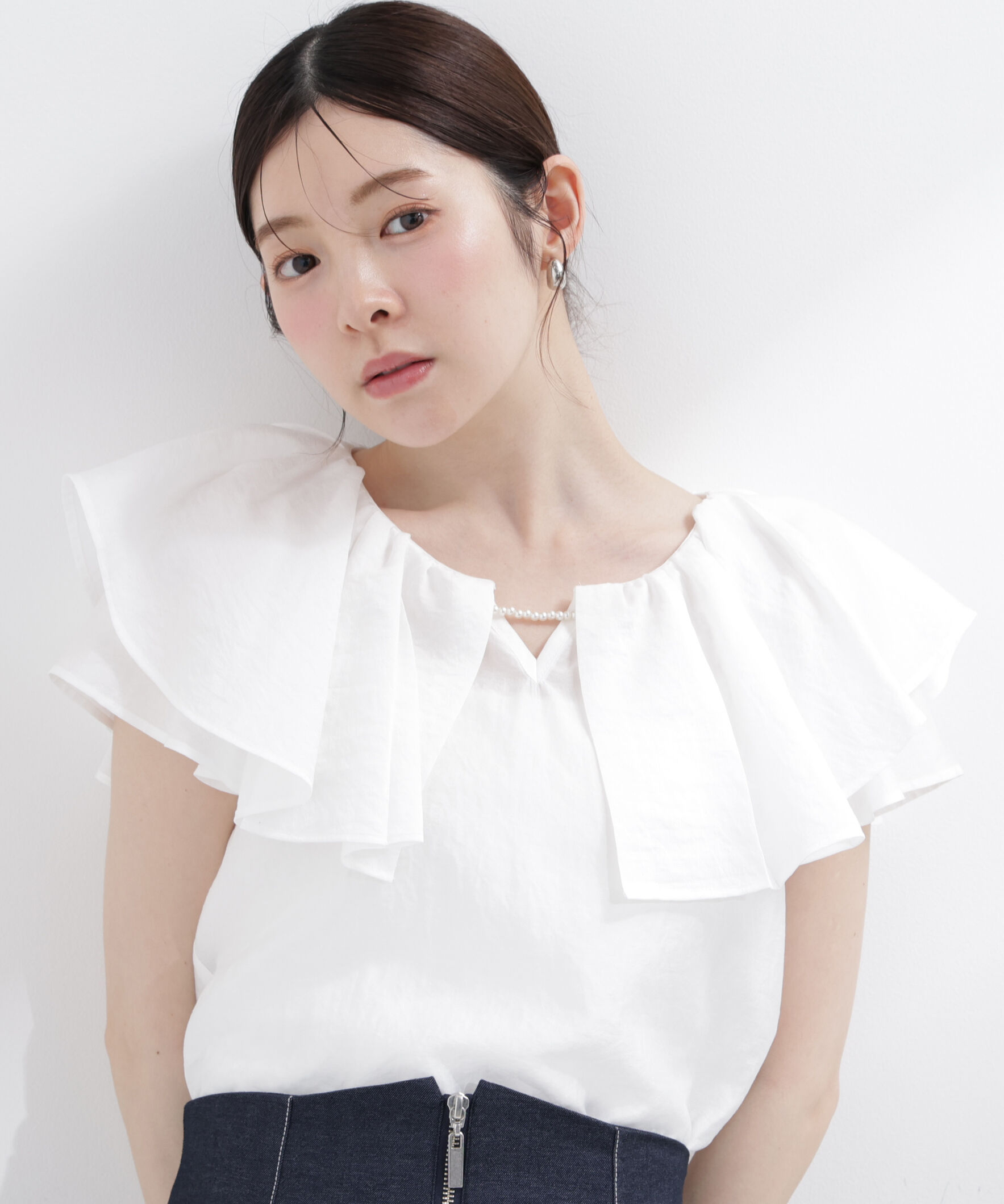 PROPORTION BODY DRESSING「パール付きラッフルブラウス」|シャツ・ブラウス|ホワイト