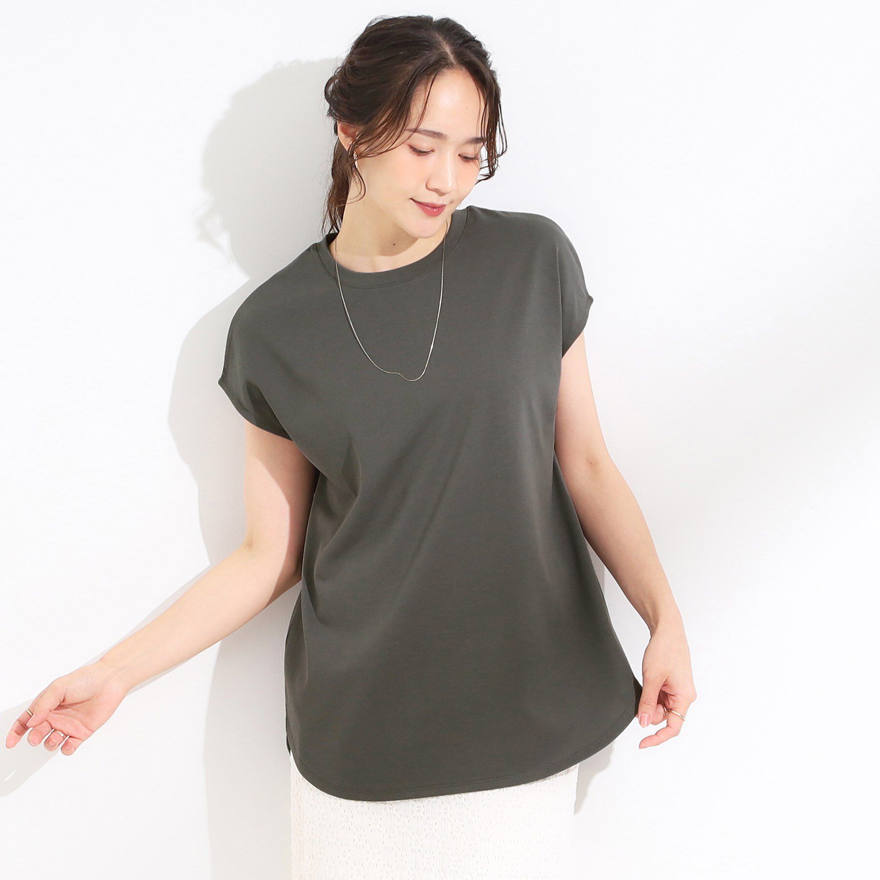 SHOO･LA･RUE「【S-LL/汗ジミ軽減/ひんやり/UV】インせず着られる フレンチスリーブTシャツ」|Tシャツ・カットソー|