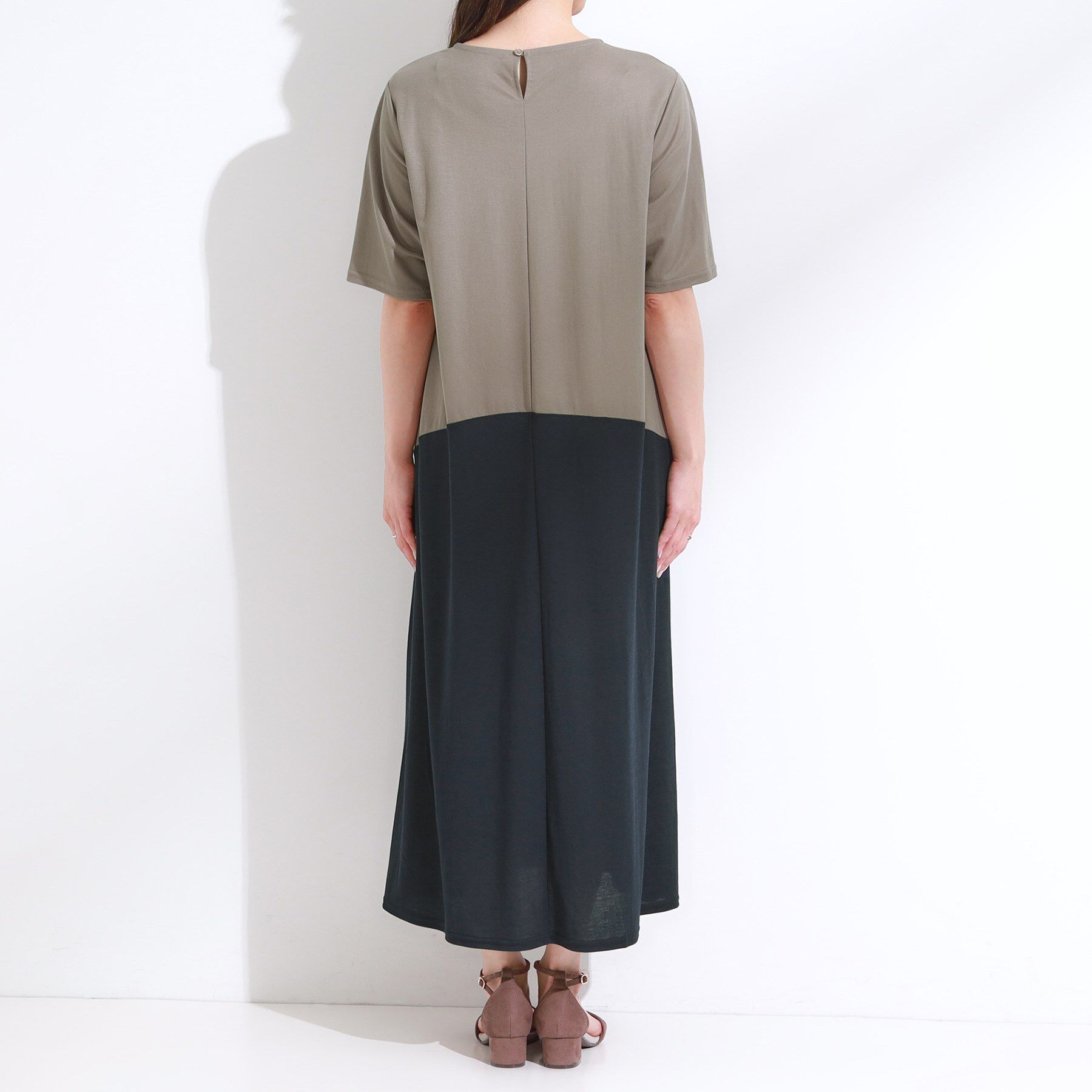 SHOO･LA･RUE「【ひんやり/体型カバー】さらりと着られる バイカラーAラインワンピース」|ワンピース|