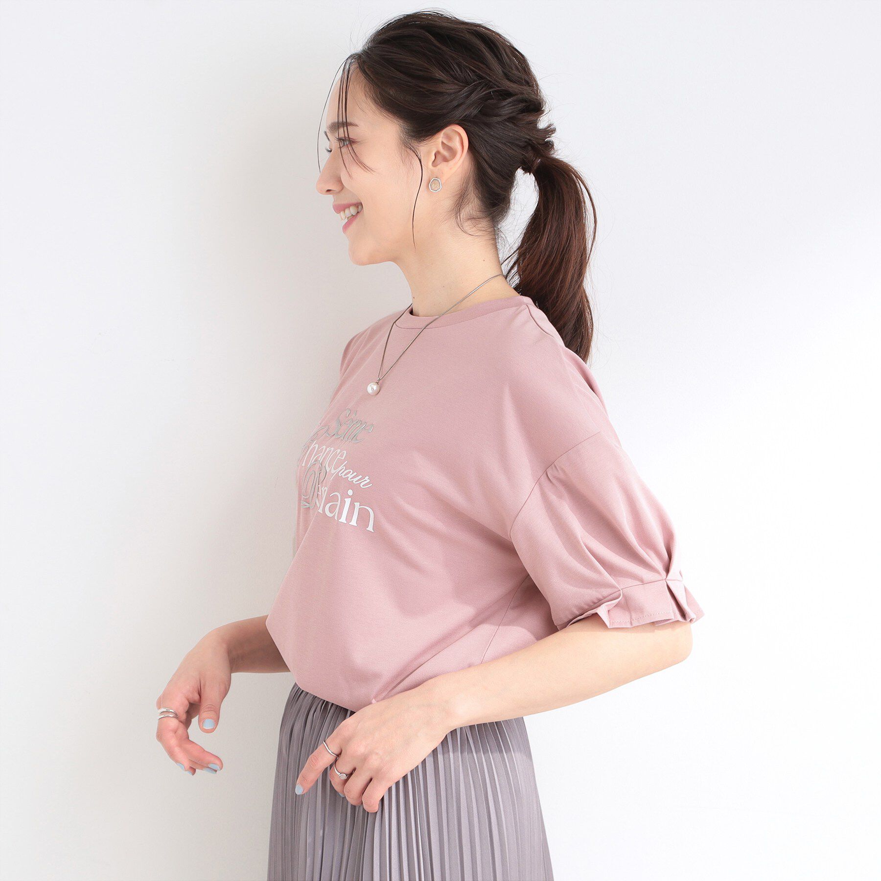 SHOO･LA･RUE「【ひんやり/UV/S-LL】お袖ふんわり二の腕カバー ぷっくりラメプリントTシャツ」|Tシャツ・カットソー|
