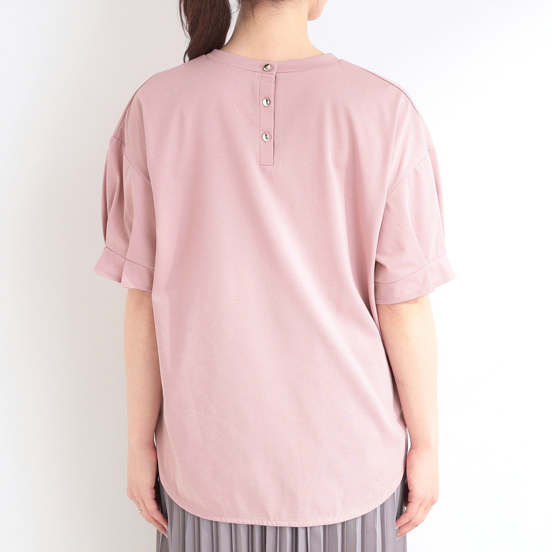 SHOO･LA･RUE「【ひんやり/UV/S-LL】お袖ふんわり二の腕カバー ぷっくりラメプリントTシャツ」|Tシャツ・カットソー|