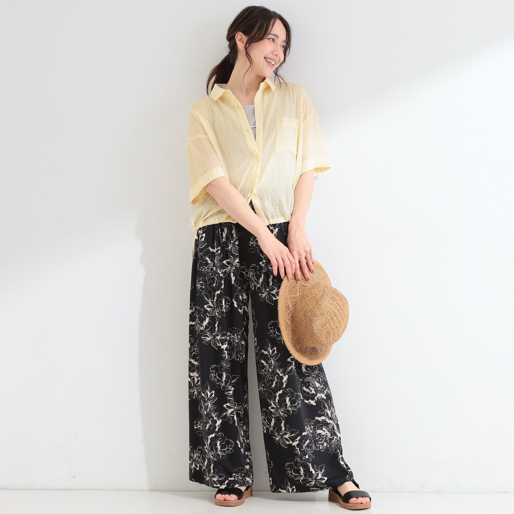 SHOO･LA･RUE「【S-LL/洗濯機可/体型カバー】さらさら シャーリングシフォン 裾ドロストシャツ」|シャツ・ブラウス|