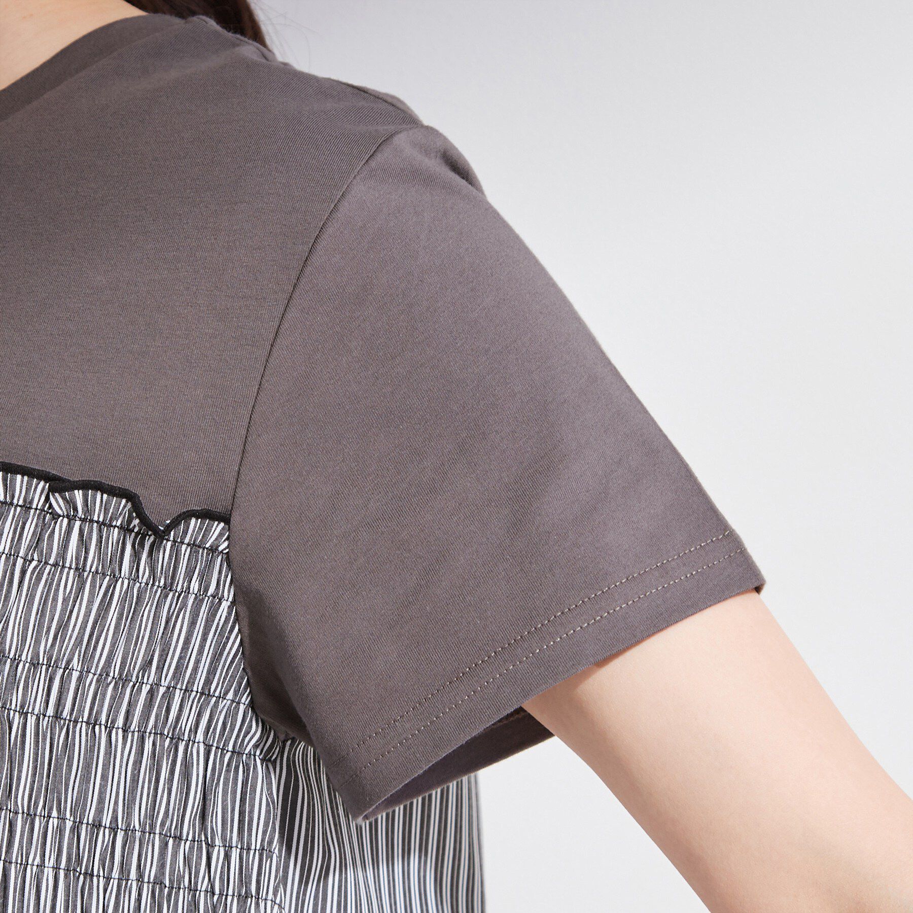 SHOO･LA･RUE「【S-LL/洗濯機可/体型カバー】インせずサマ見え ビスチェ風異素材ドッキングTシャツ」|Tシャツ・カットソー|