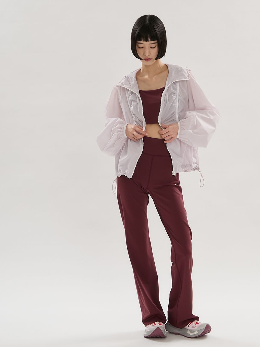 emmi atelier「【ONLINE限定カラーあり】ギャザーディテールナイロンブルゾン【セットアップ対応】/撥水」|ブルゾン・スタジャン|