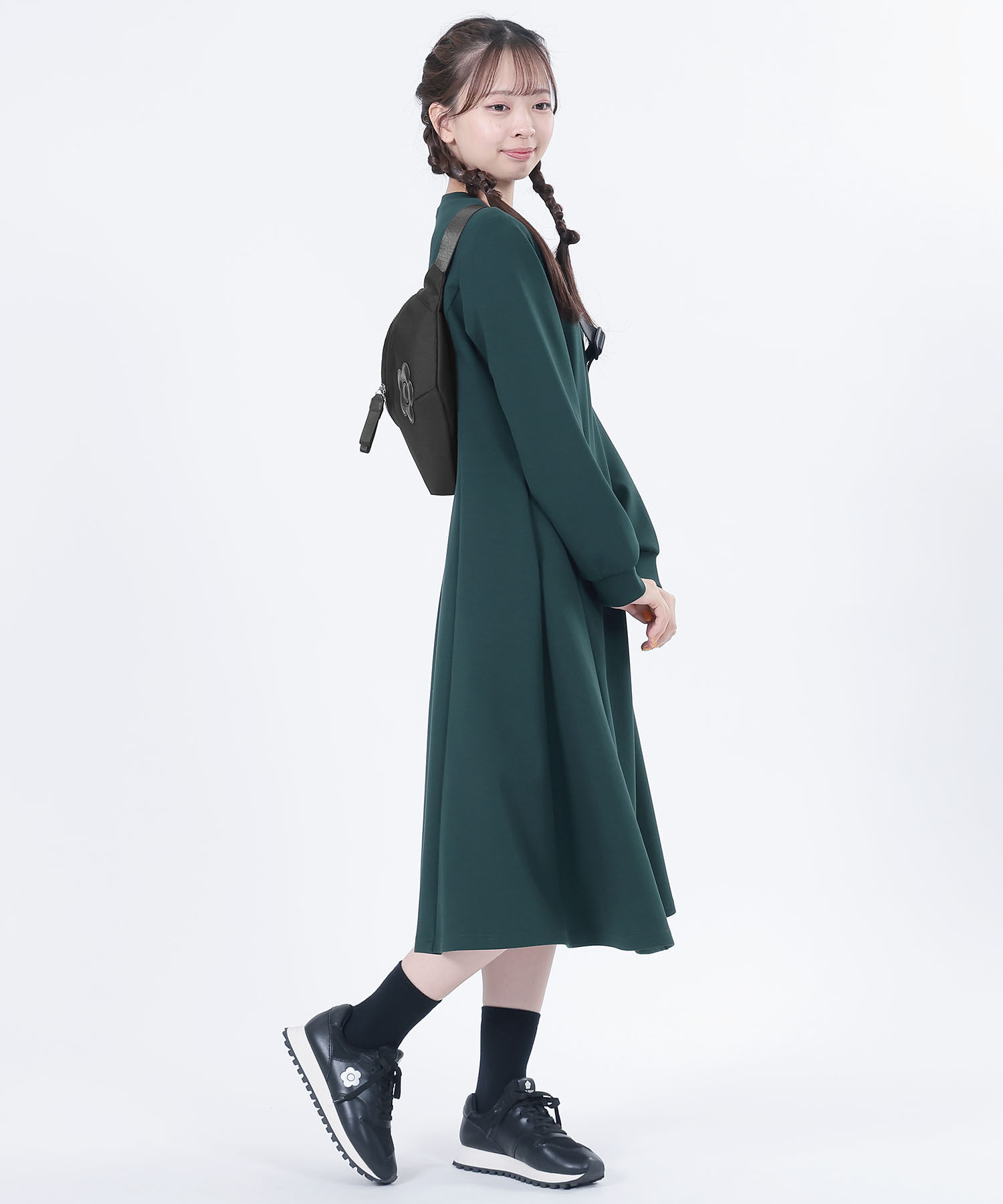 MARY QUANT「デイジーパッチライト ボディバッグ」|ショルダー・メッセンジャー|