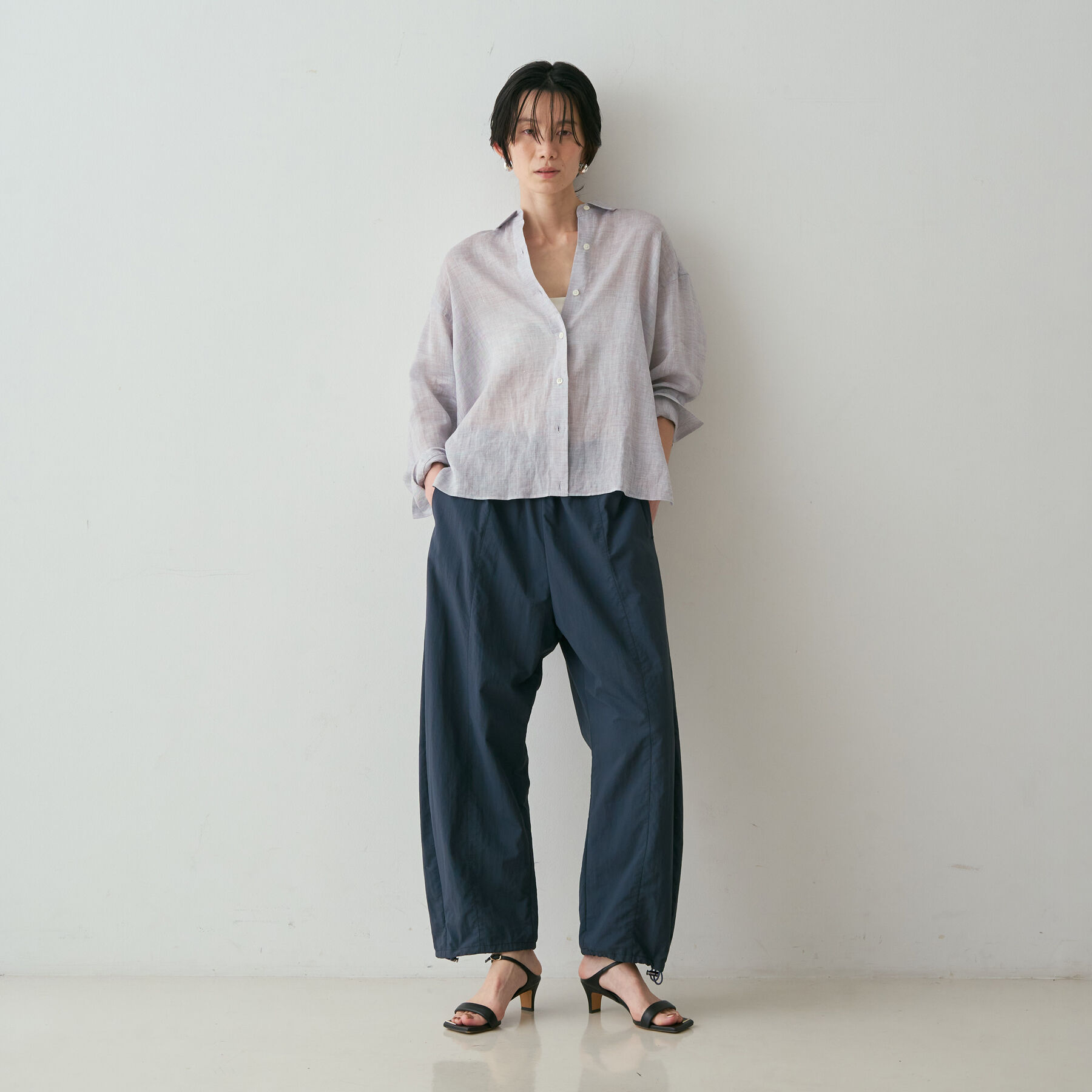 qualite「【CLASSY掲載・カシュクール着用可】リネン混レギュラーシャツ」|シャツ・ブラウス|