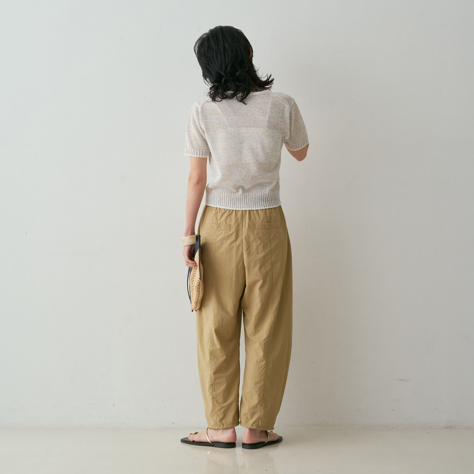 qualite「【きれいめ夏ニットはコレ！】カラーポリリネンVネックニット」|ニット・セーター|