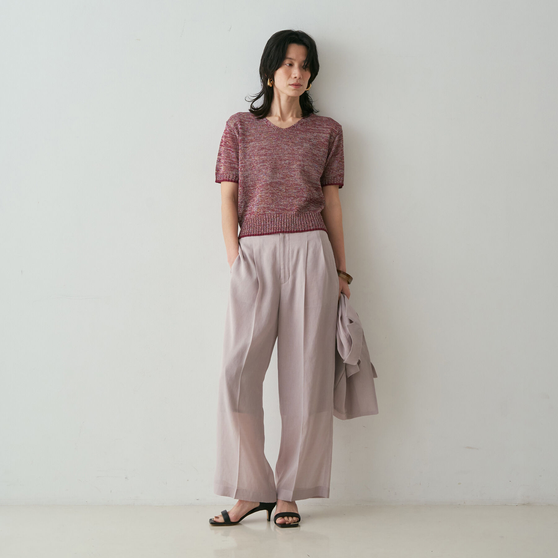 qualite「【きれいめ夏ニットはコレ！】カラーポリリネンVネックニット」|ニット・セーター|
