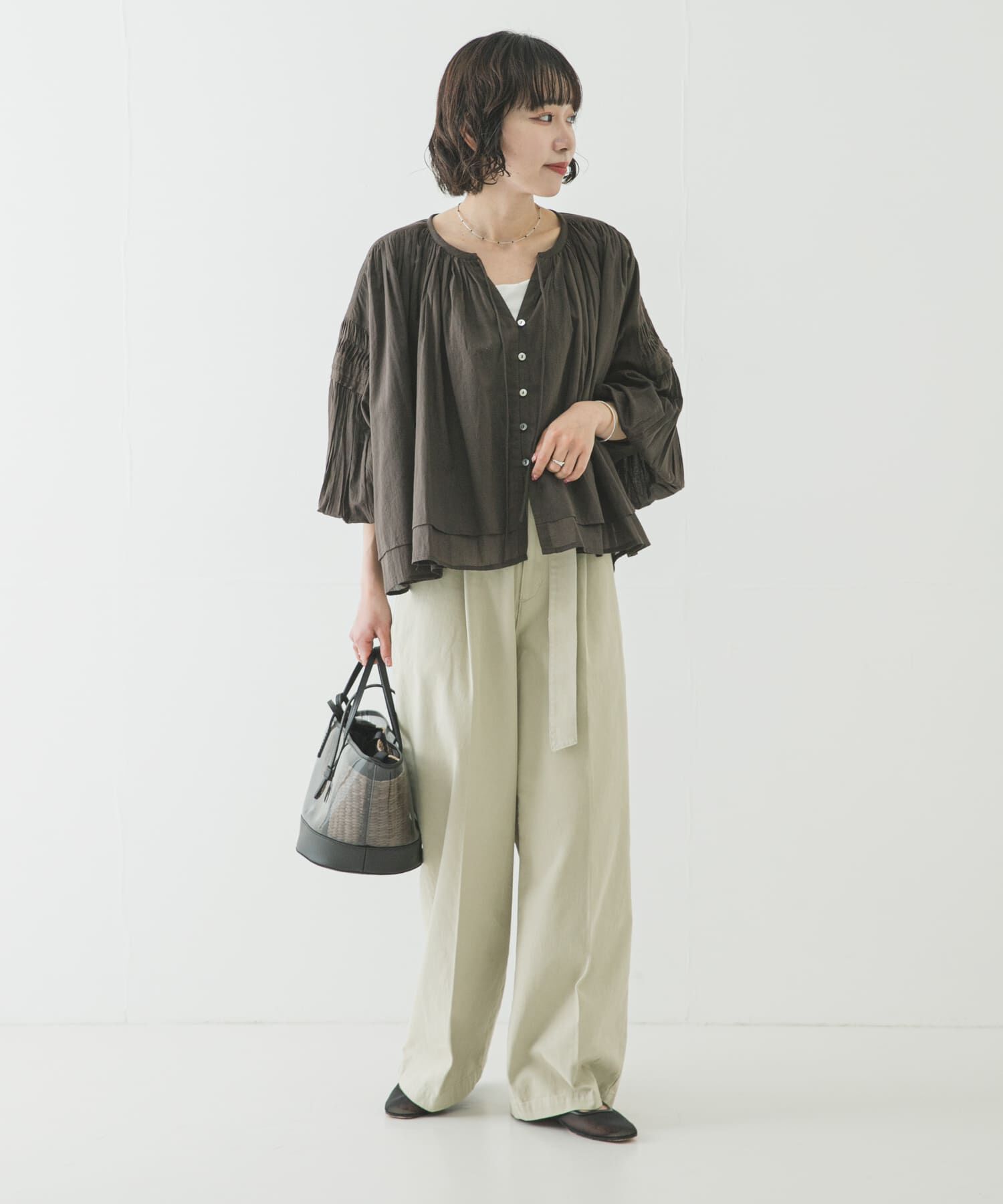 URBAN RESEARCH「『3サイズ展開』ベルト付きタックワイドチノパンツ」|その他|