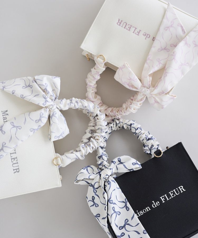 Maison de FLEUR「【2WAY/スカーフ付き】ギャザーハンドル2Wayバッグ」|ハンドバッグ|