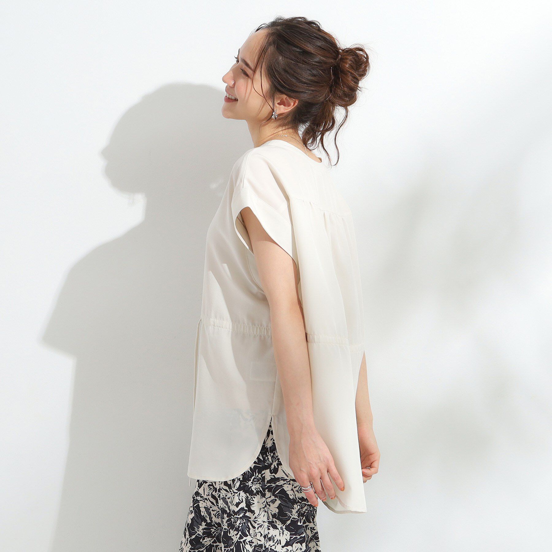 SHOO･LA･RUE「【S-LL】シルエットが変えられる ウエストリボンブラウス」|シャツ・ブラウス|
