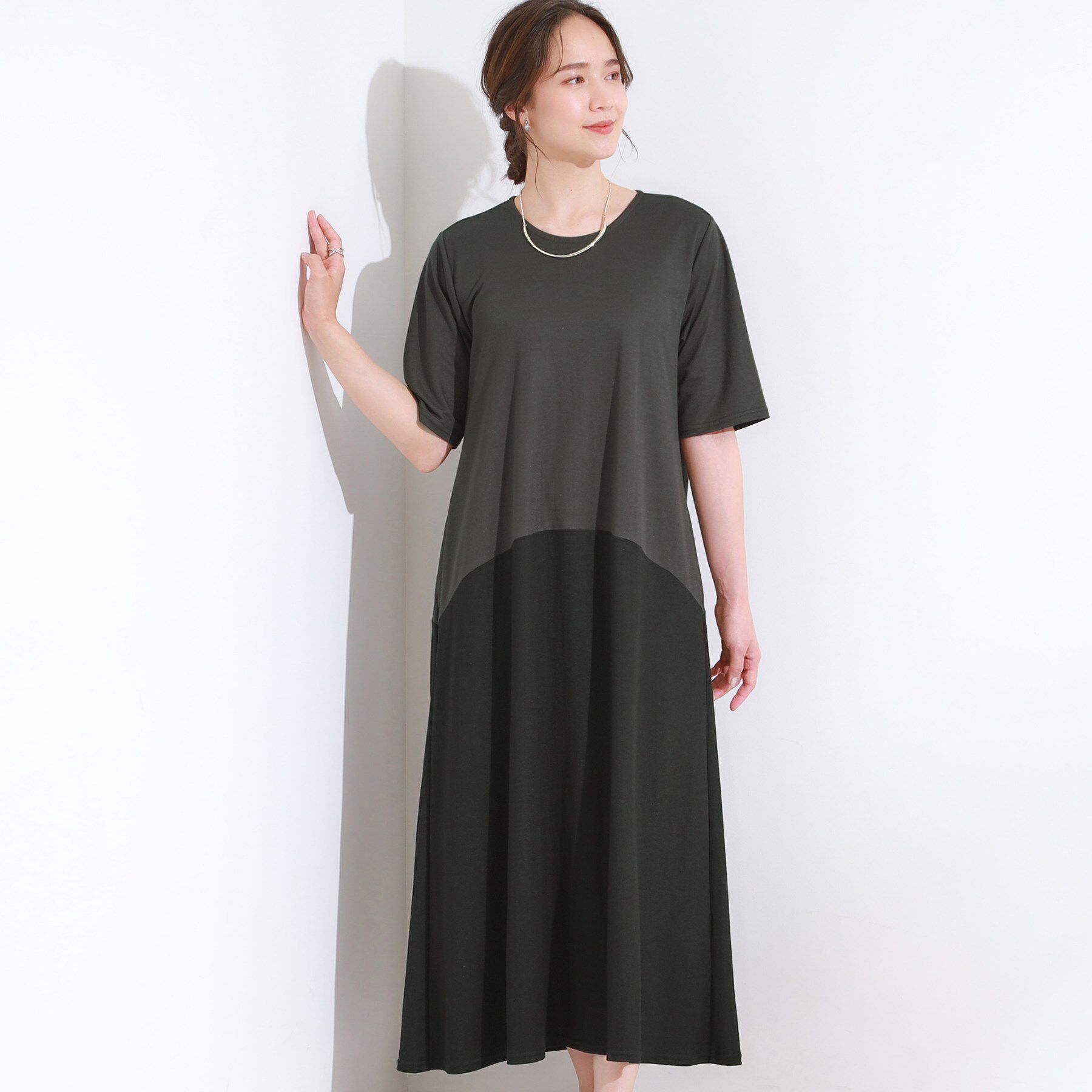 SHOO･LA･RUE「【ひんやり/体型カバー】さらりと着られる バイカラーAラインワンピース」|ワンピース|チャコールグレー(5