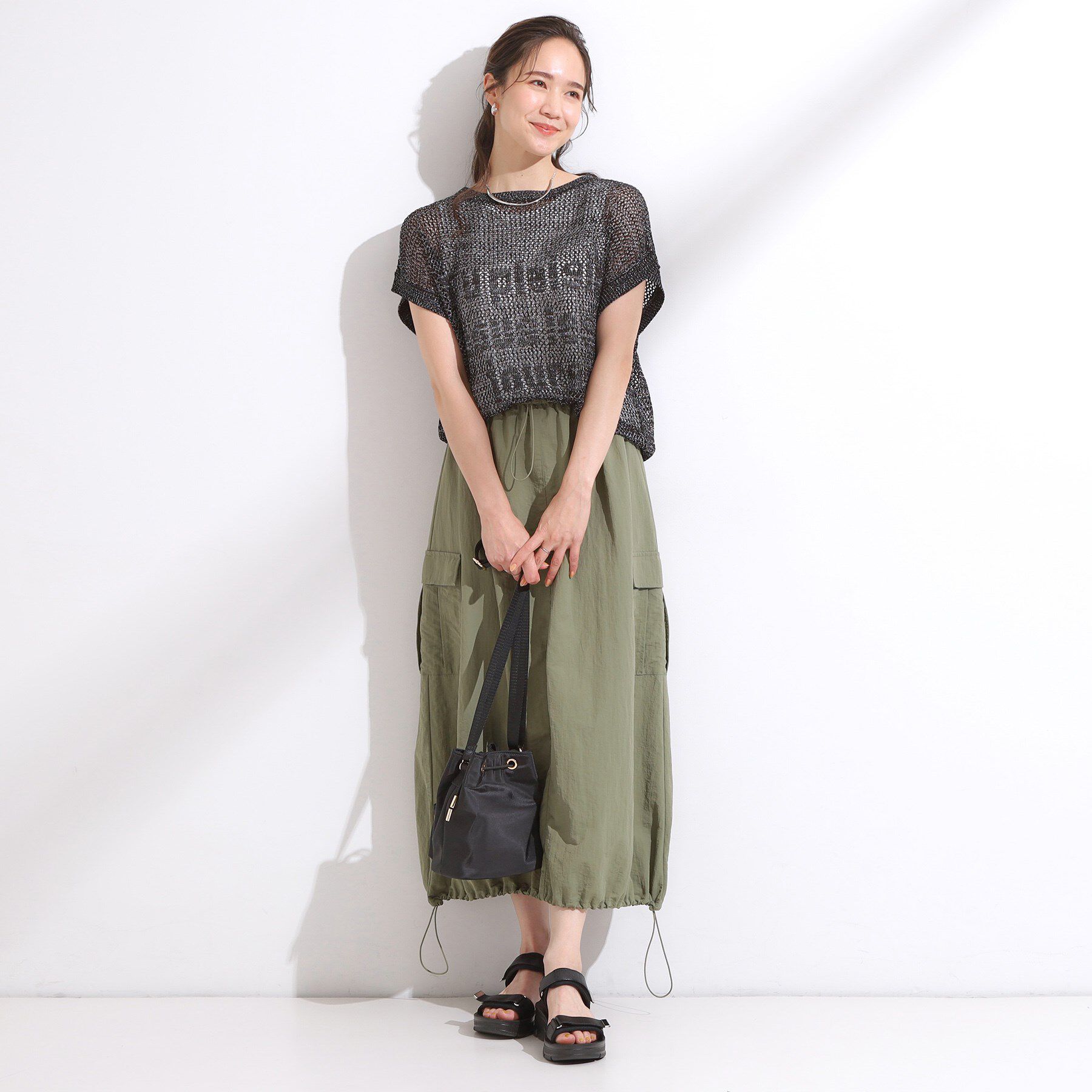 SHOO･LA･RUE「【2点セット/S-LL】キラリと光るラメがポイント メッシュロゴニット+タンクトップ」|その他|