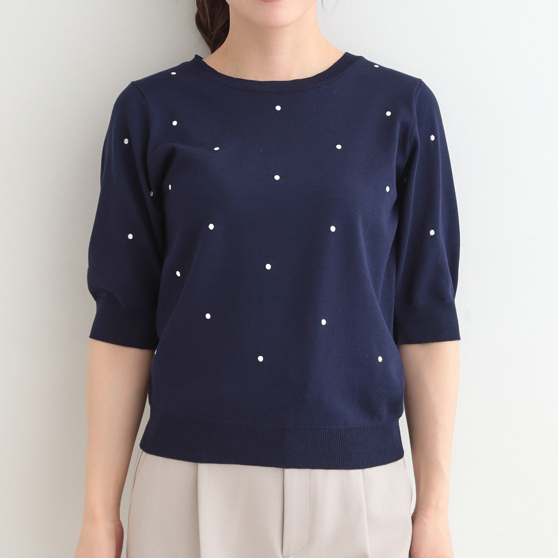 SHOO･LA･RUE「【S-LL/二の腕カバー】品よく隠せる ドット刺繍5分袖ニット」|ニット・セーター|