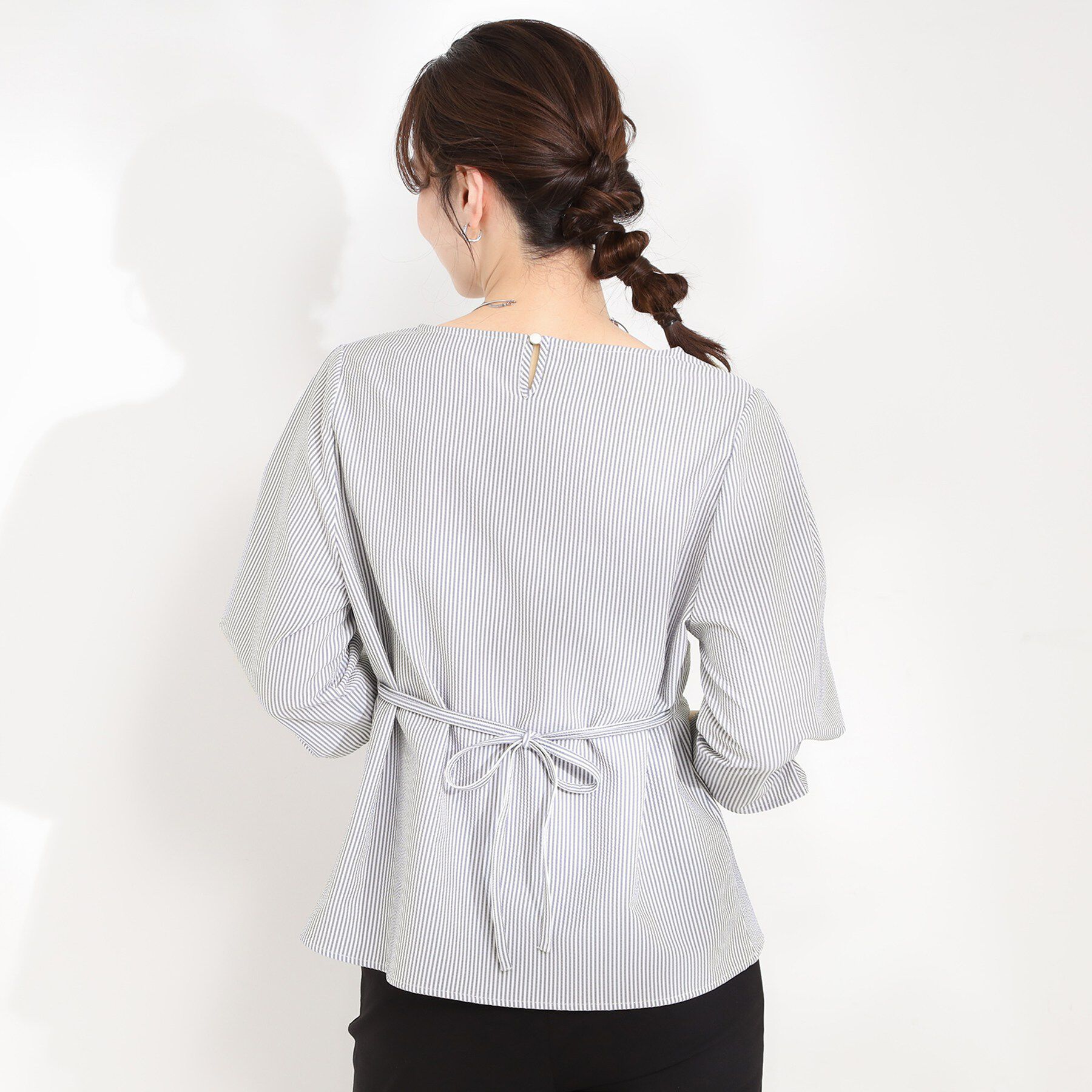 SHOO･LA･RUE「【洗濯機可/UV/3WAY】シルエットが変えられる ウエストリボンブラウス」|シャツ・ブラウス|