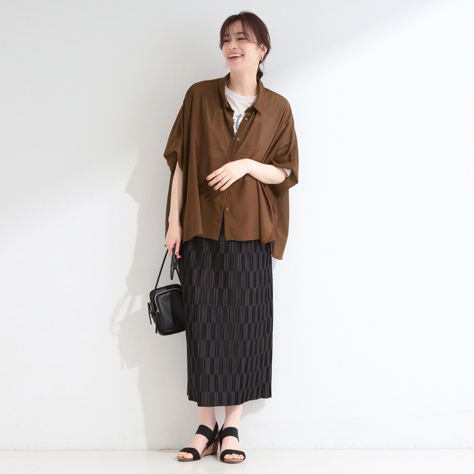 SHOO･LA･RUE「【洗濯機可/体型カバー】羽織るだけで雰囲気変わる 柄アソート ポンチョ風シアーシャツ」|シャツ・ブラウス|