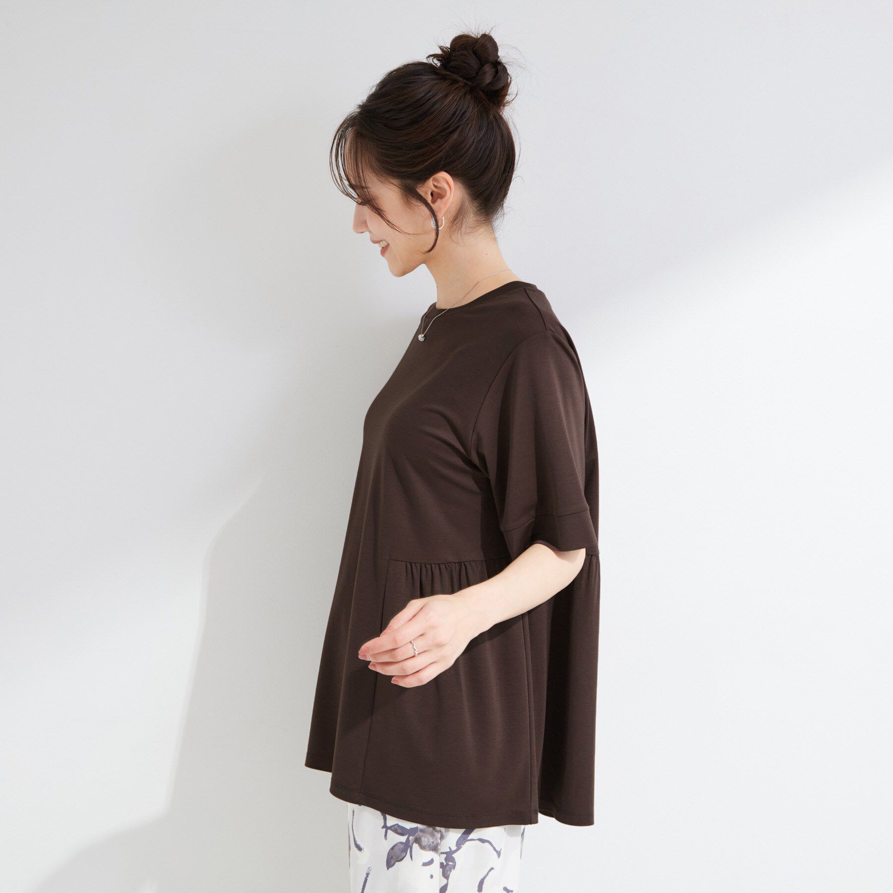 SHOO･LA･RUE「【ひんやり/UV/体型カバー】インせず着られる サイドギャザー切替トップス」|Tシャツ・カットソー|