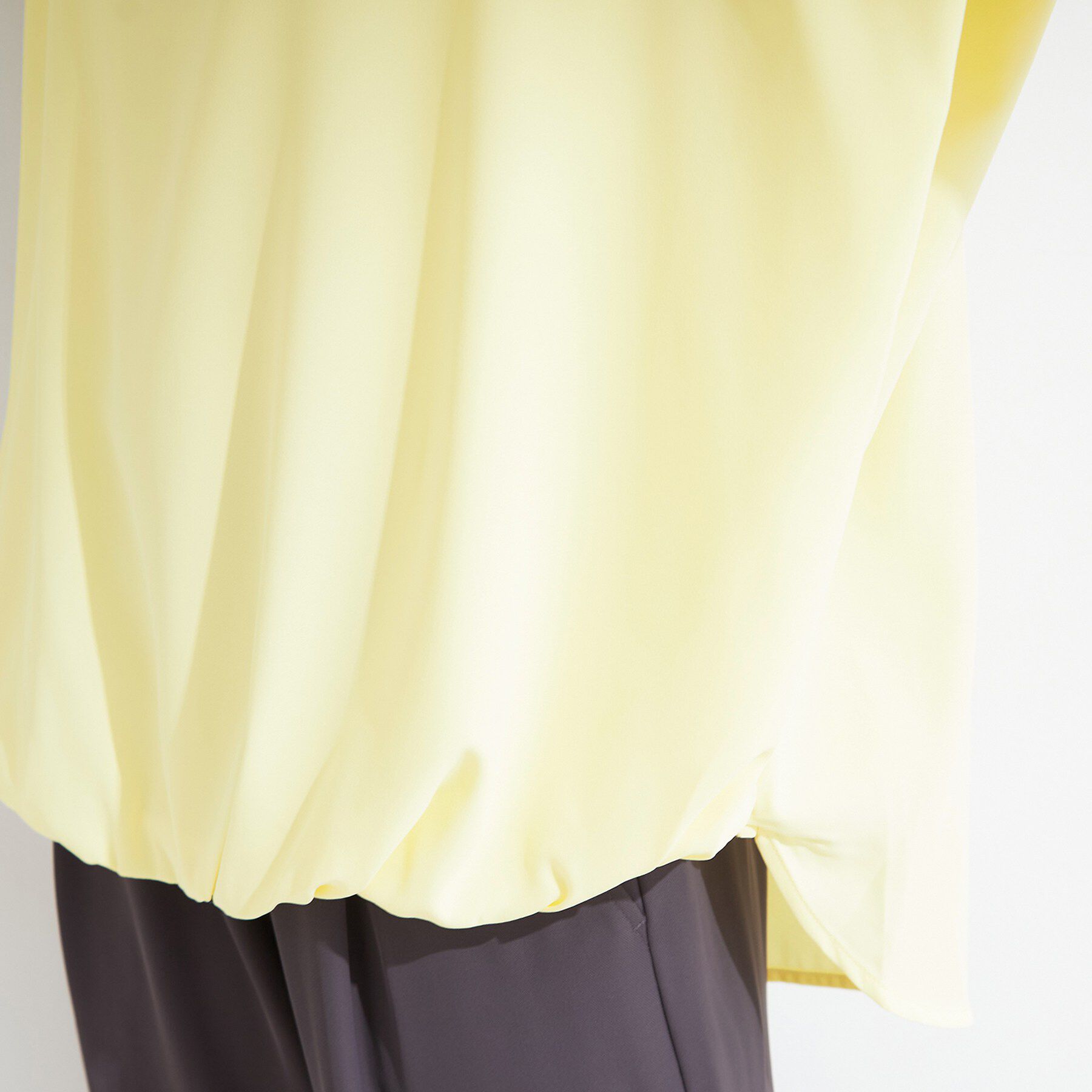 SHOO･LA･RUE「【洗濯機可/体型カバー】インしてる風 ふんわり裾バルーントップス」|Tシャツ・カットソー|