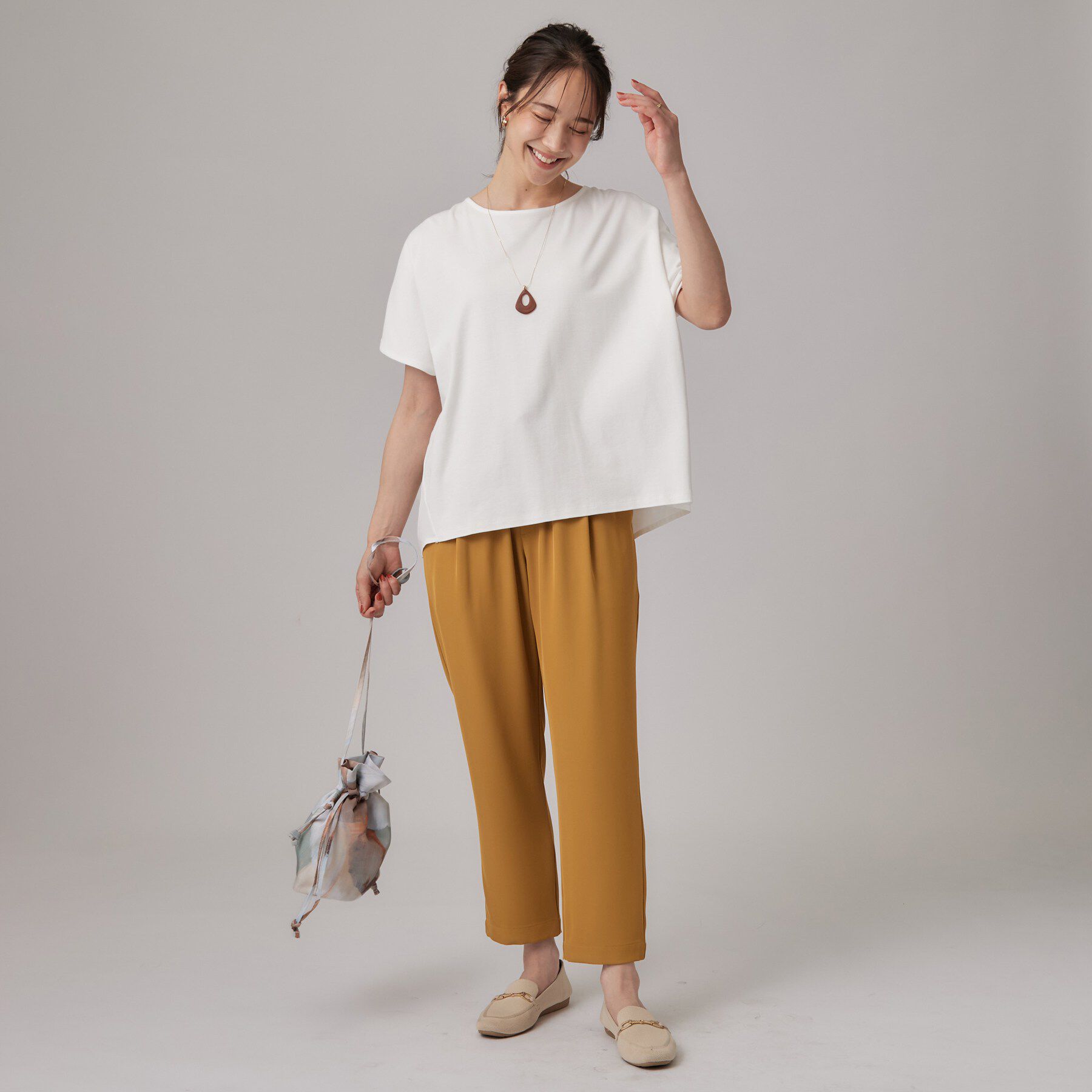 SHOO･LA･RUE「【体型カバー/S-LL】後ろ姿も映える 異素材ドッキングトップス」|Tシャツ・カットソー|