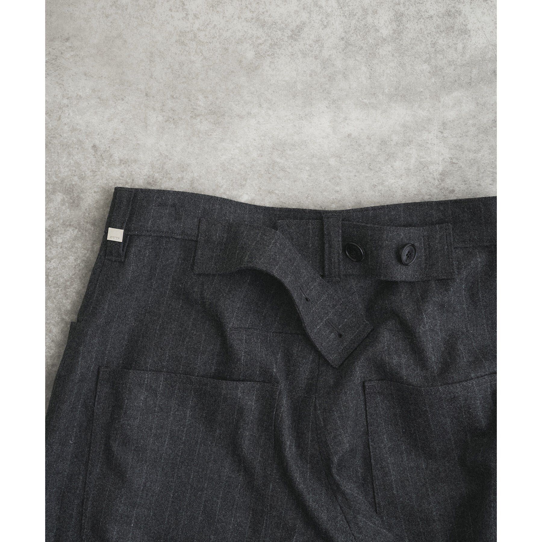 CODE A「SYSTEM｜TWISTED SEAM STRIPE  WOOL－BLEND TROUSERS」|その他|