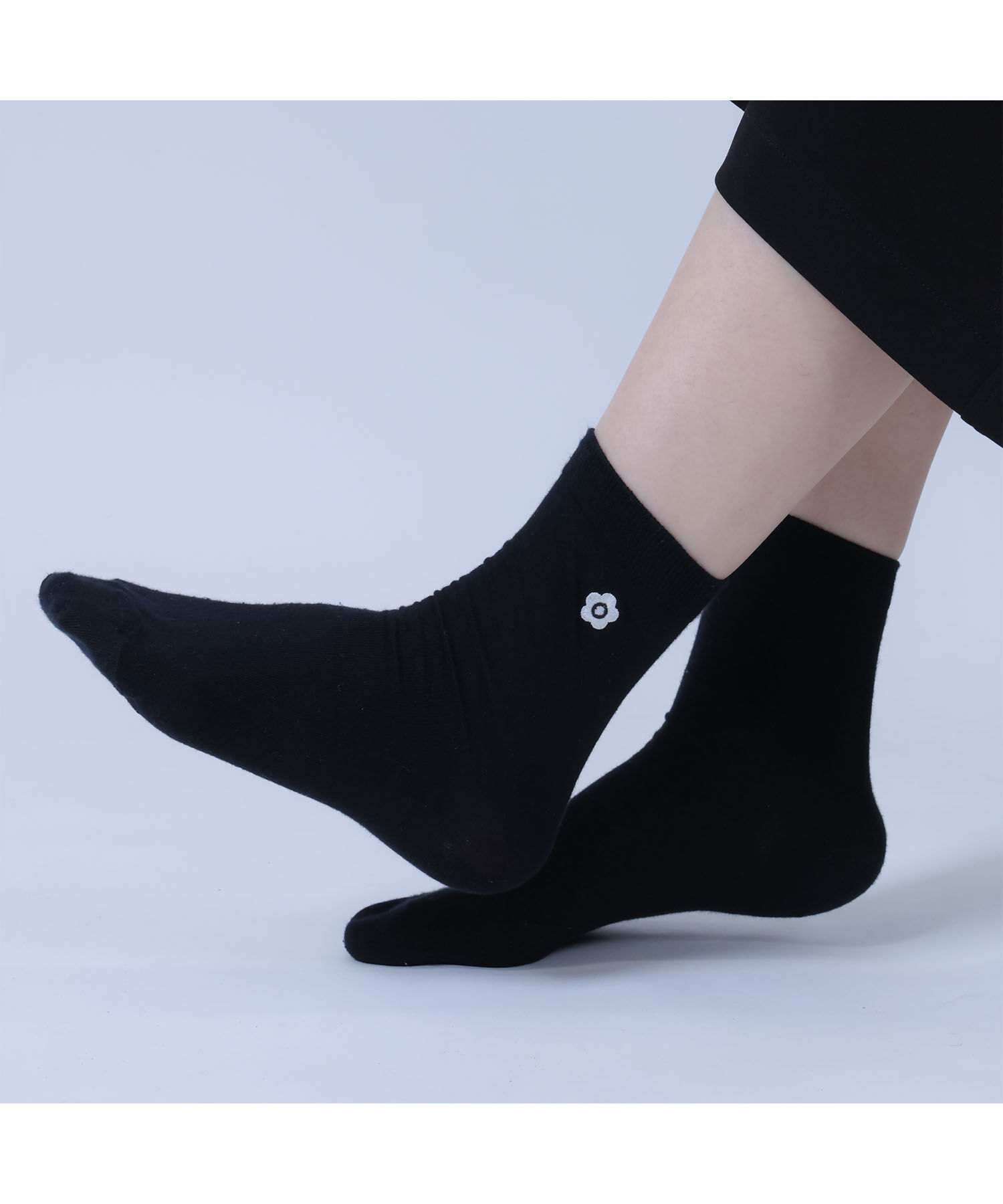 MARY QUANT「ワンポイントデイジー ソックス」|ソックス|ブラック