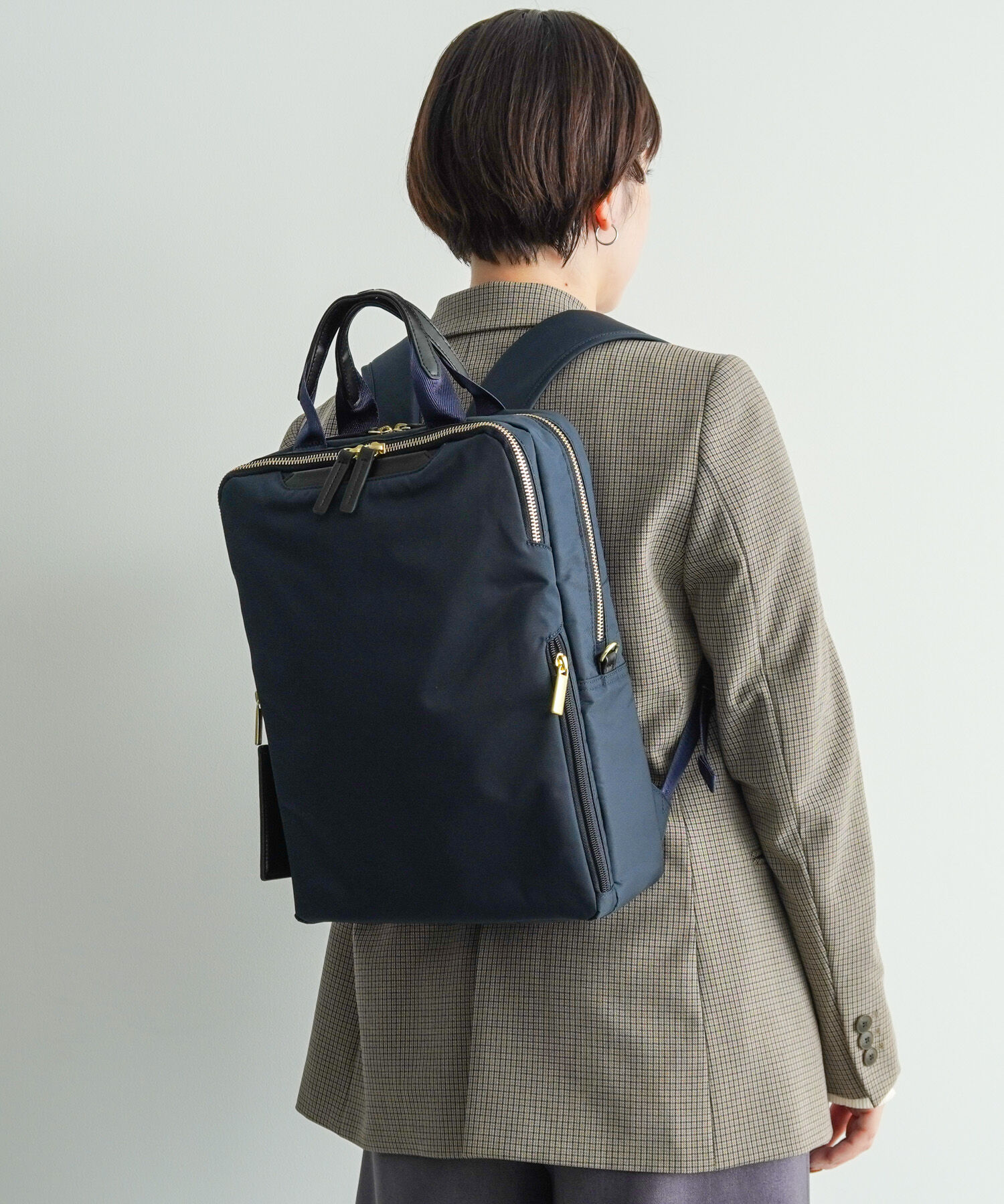 ace.「ace. フィッテム ビジネスリュック レディースビジネス A4 / 13.3インチPC収納 68681」|リュック|