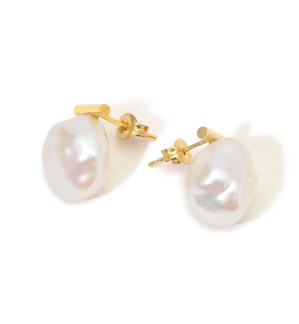 TOMORROWLAND GOODS「【別注】januka バロックパールピアス」|ピアス|12 ホワイト系
